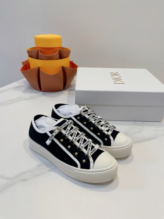 UA D*0r Walk'N'D*0r Sneaker