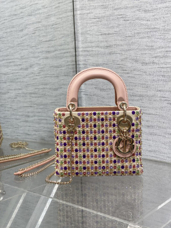 D*0r Artistic Limited Edition Three-Gusset Lady D*0r Bag with Heavy Bead Embroidery 17CM