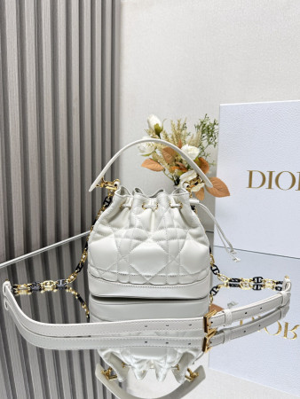 Small D*0r Jolie Bucket Bag 17 x 16 x 10.5 cm