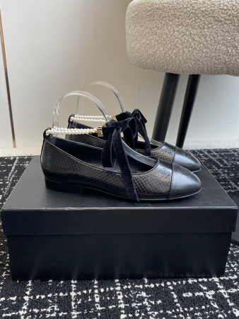 UA Ch*el MARY JANES