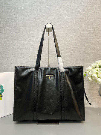 Pra*a Large leather tote bag 31x39x10cm