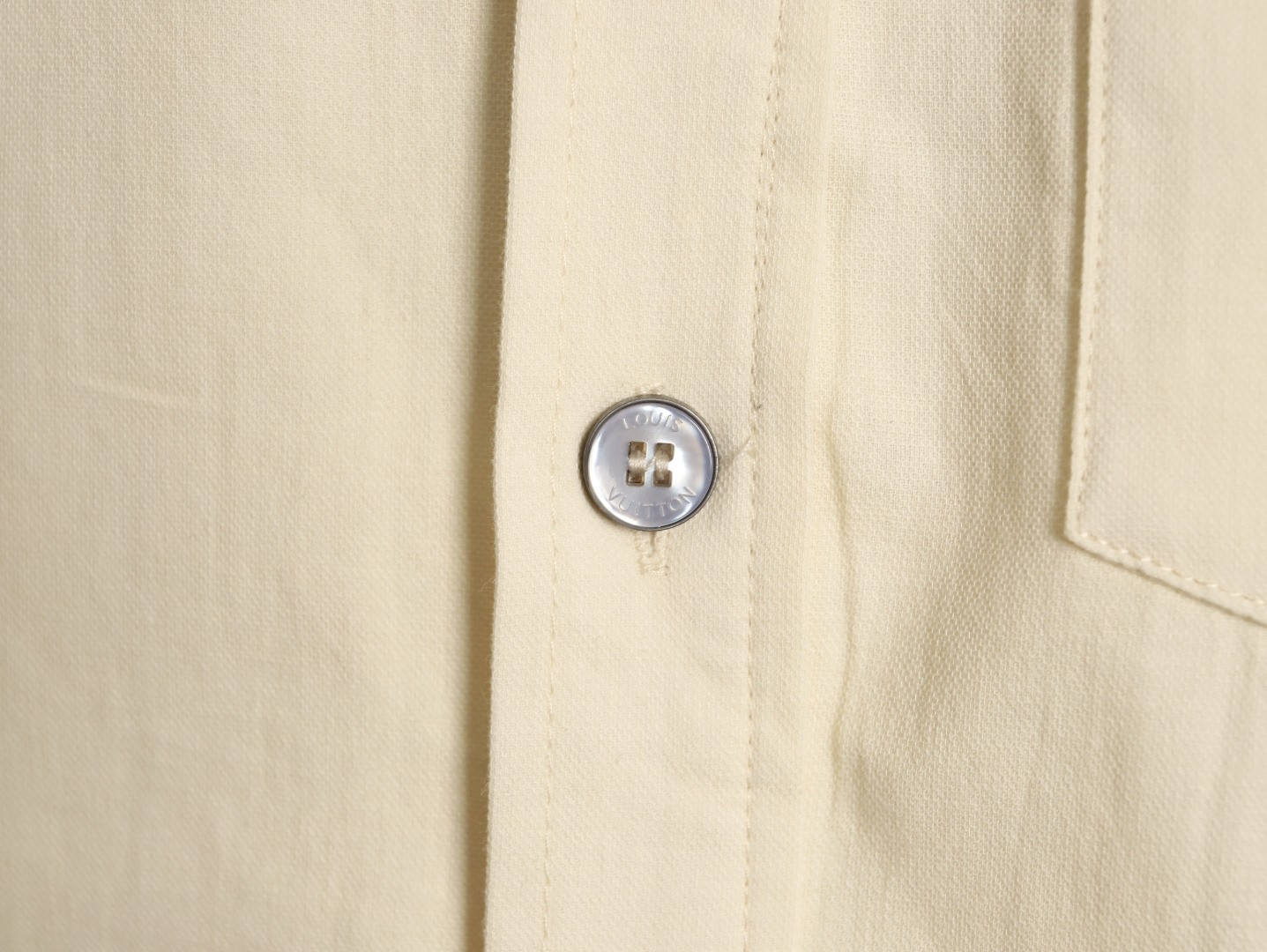 l0*is V*t0n lv 26ss short-sleeved shirts