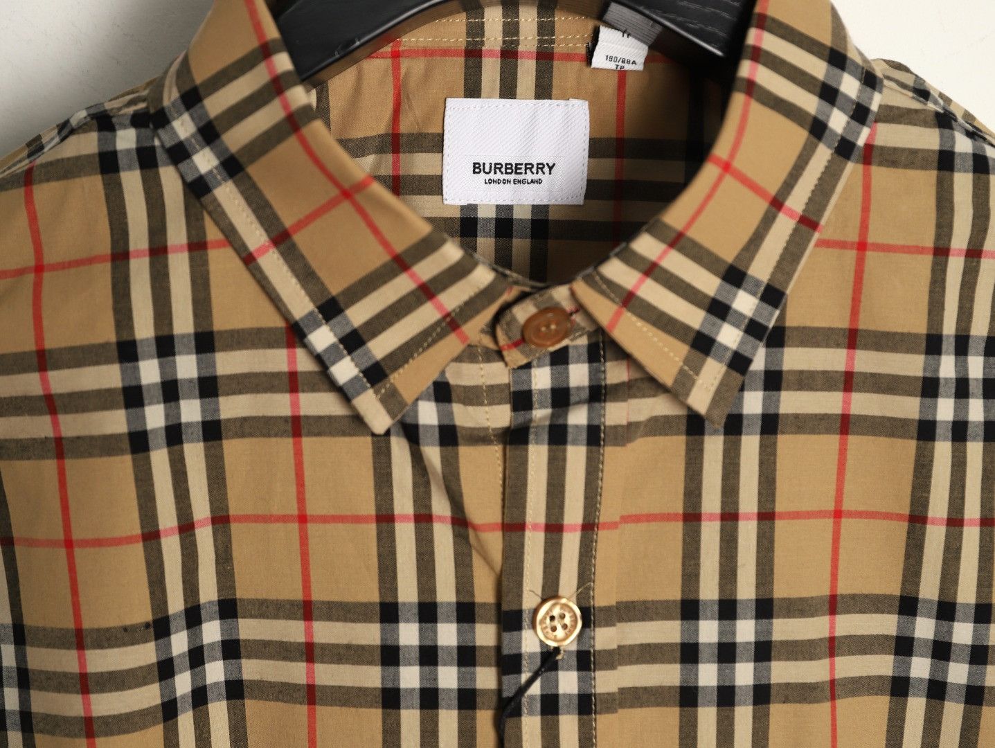 B**rry short-sleeved shirts