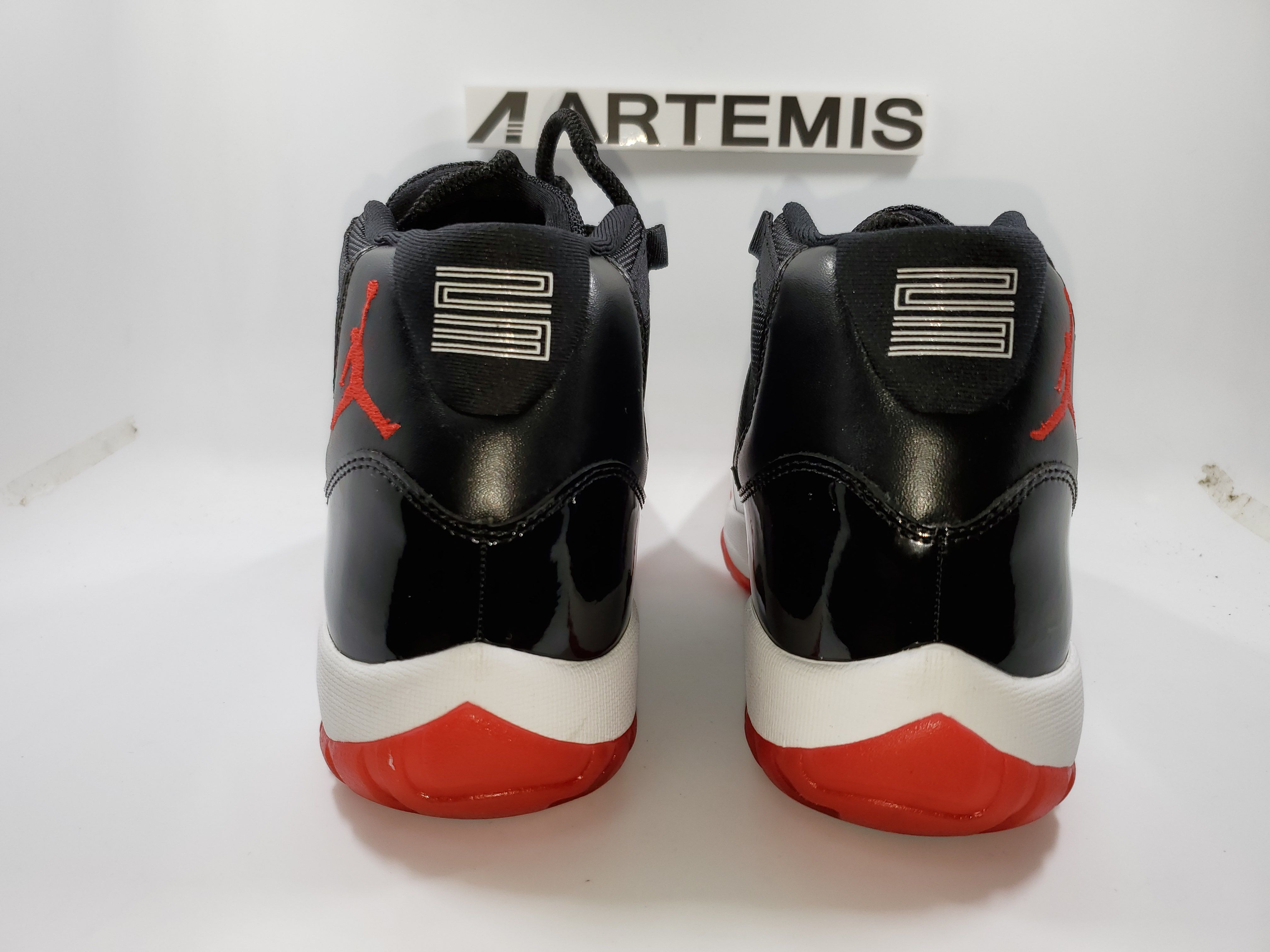 Air Jordan 11 Retro Playoffs (2012)