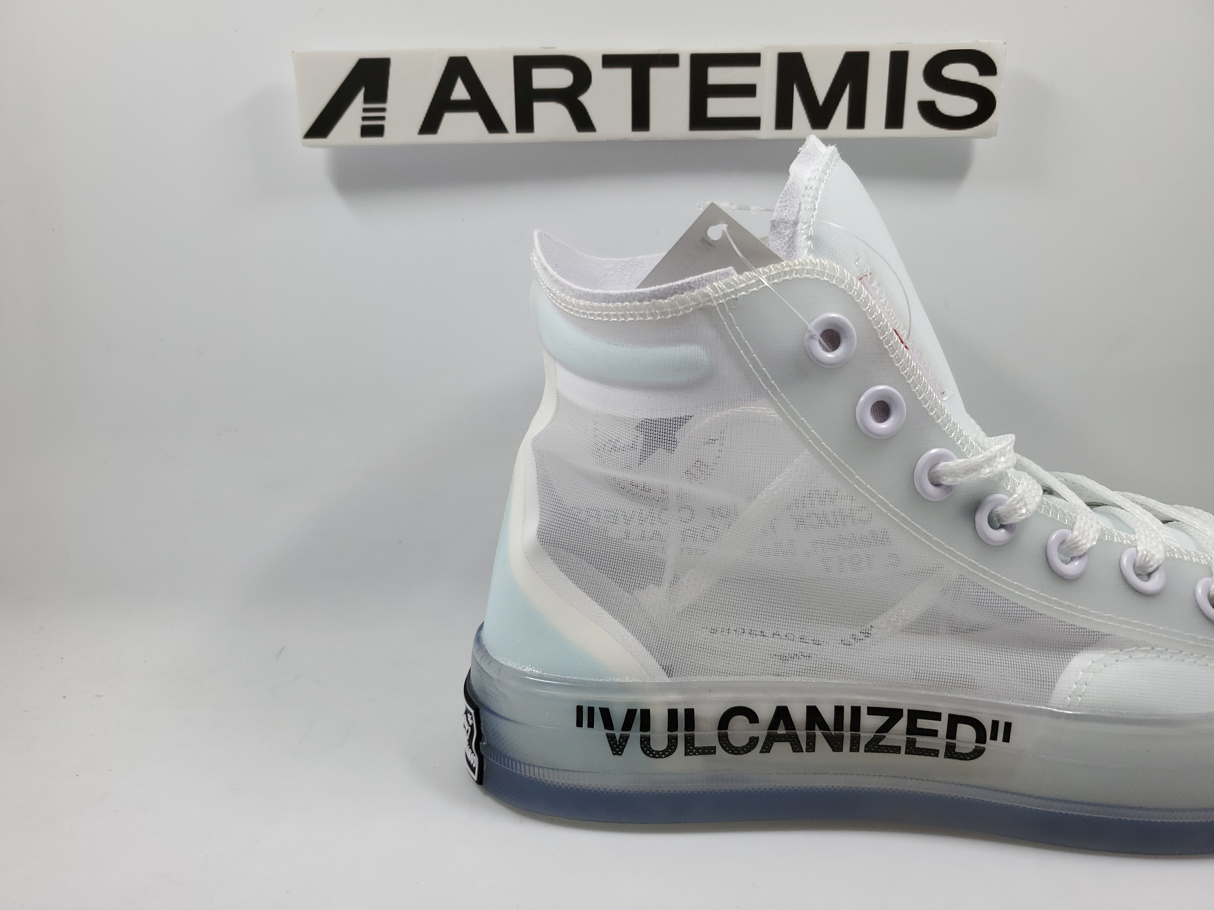 Converse Chuck Taylor All-Star Hi Off-White