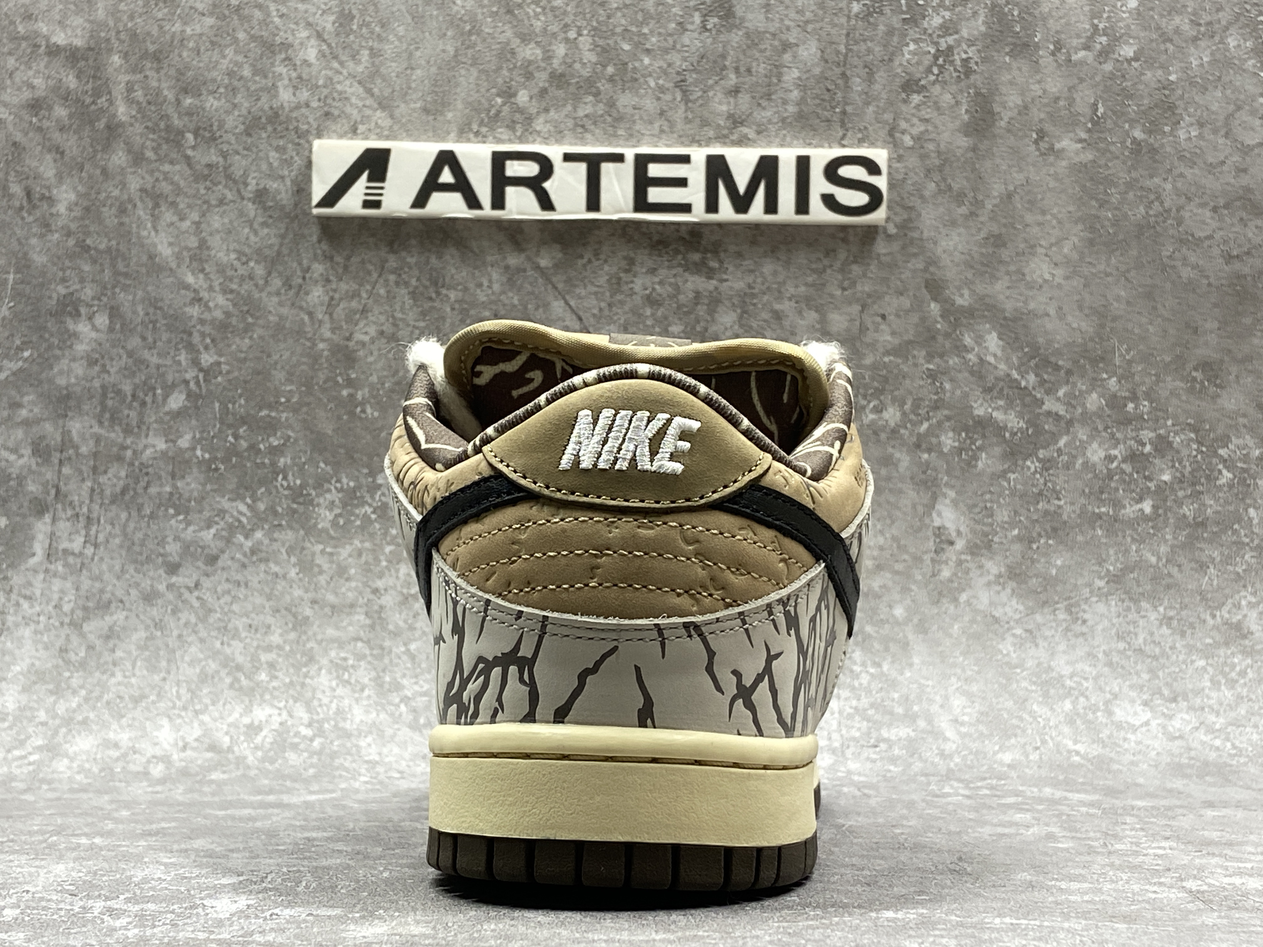 Nike SB Dunk Low Travis Scott (No Shoes Box)