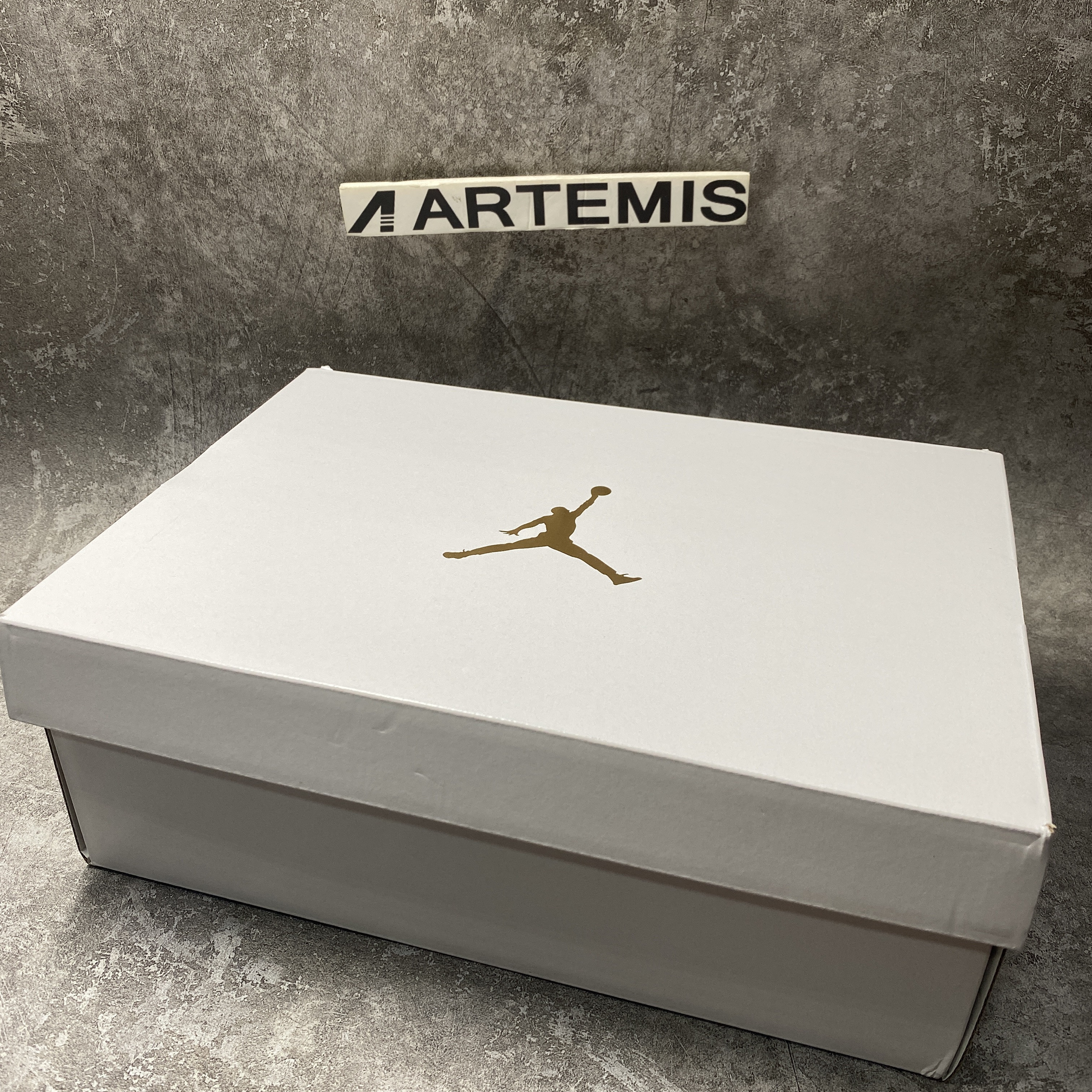 Air Jordan 11 Low Pure Violet