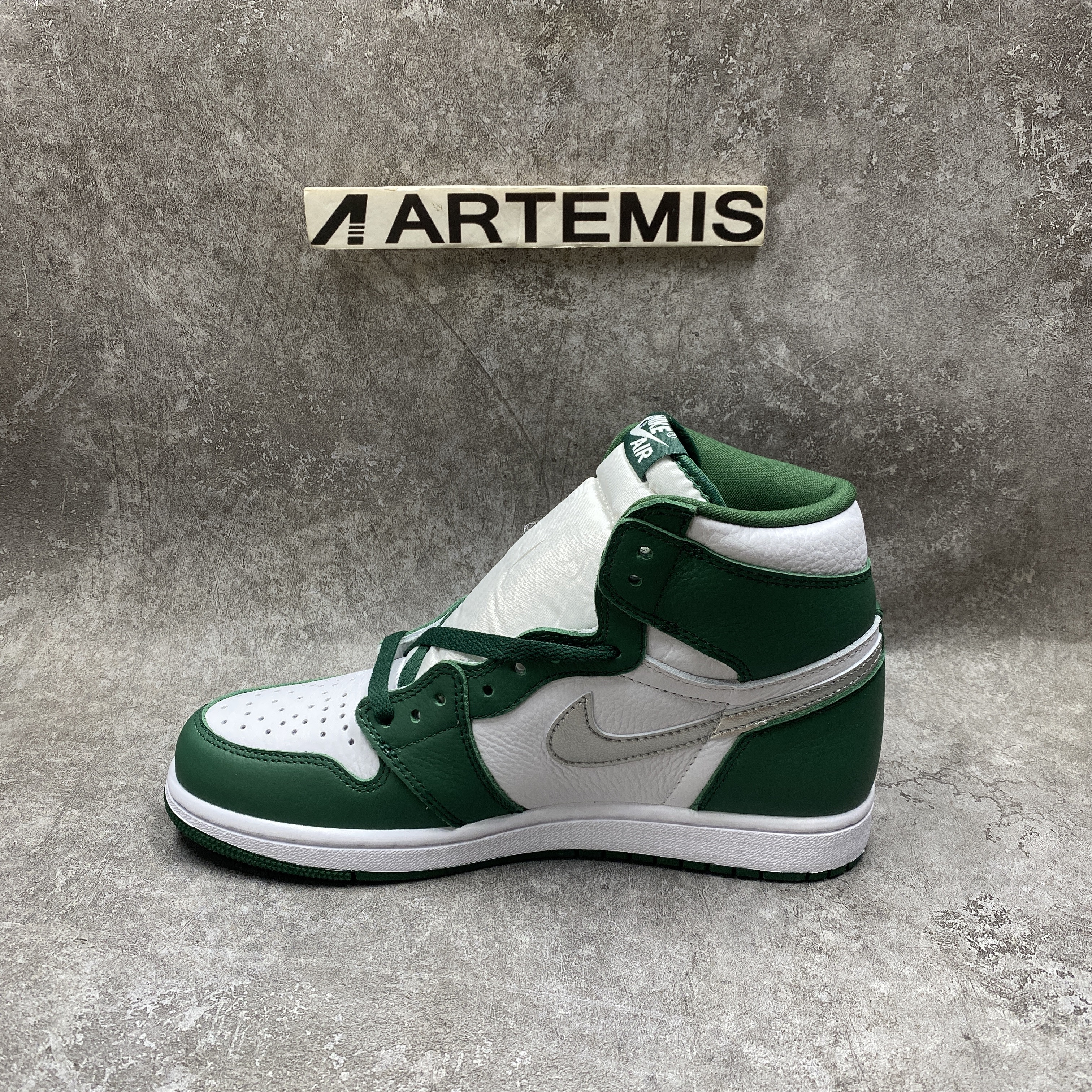 Air Jordan 1 High OG Gorge Green