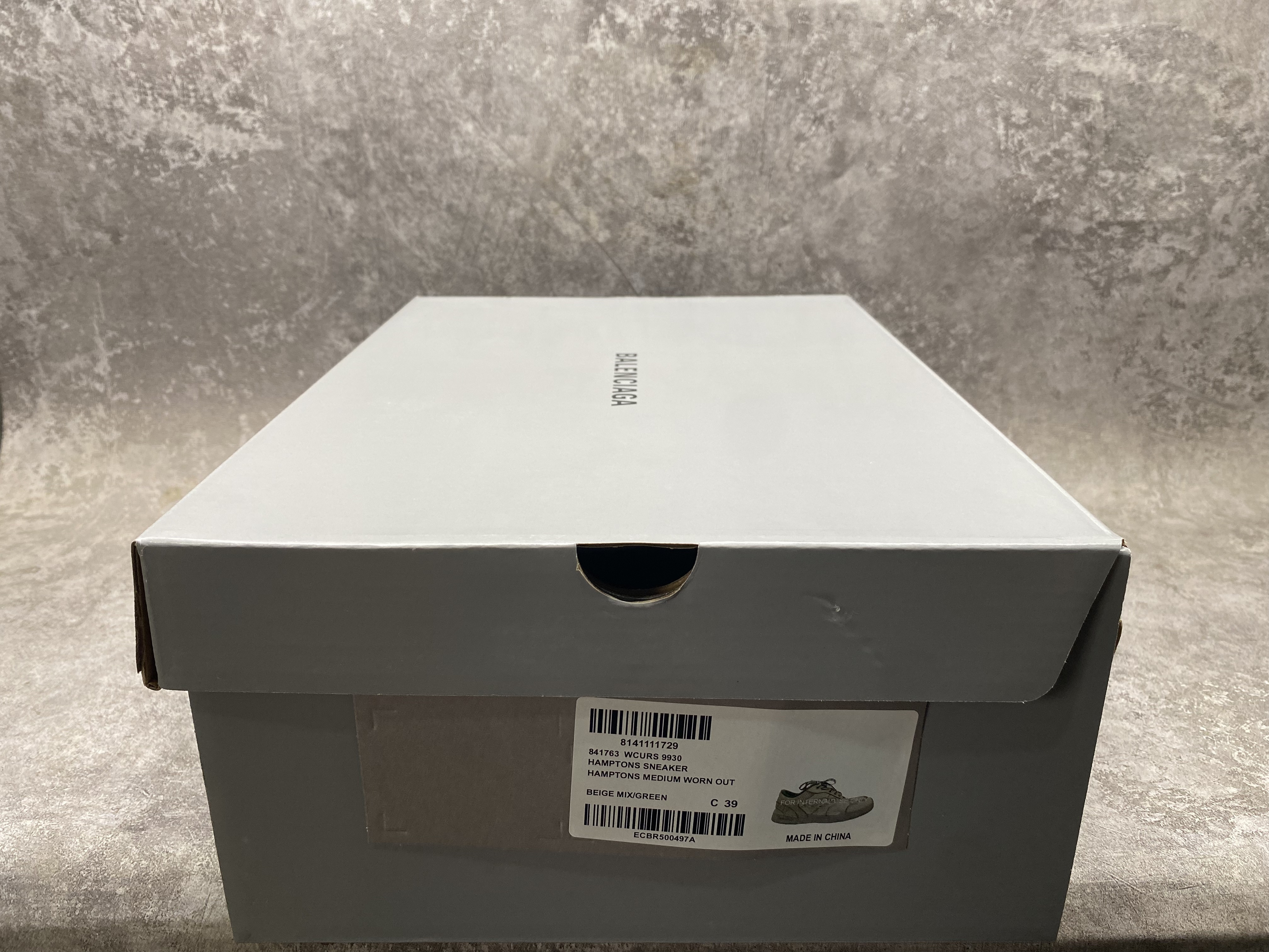 ua Ba*len*cia*ga hamptons worn-out sneaker (run one size large)