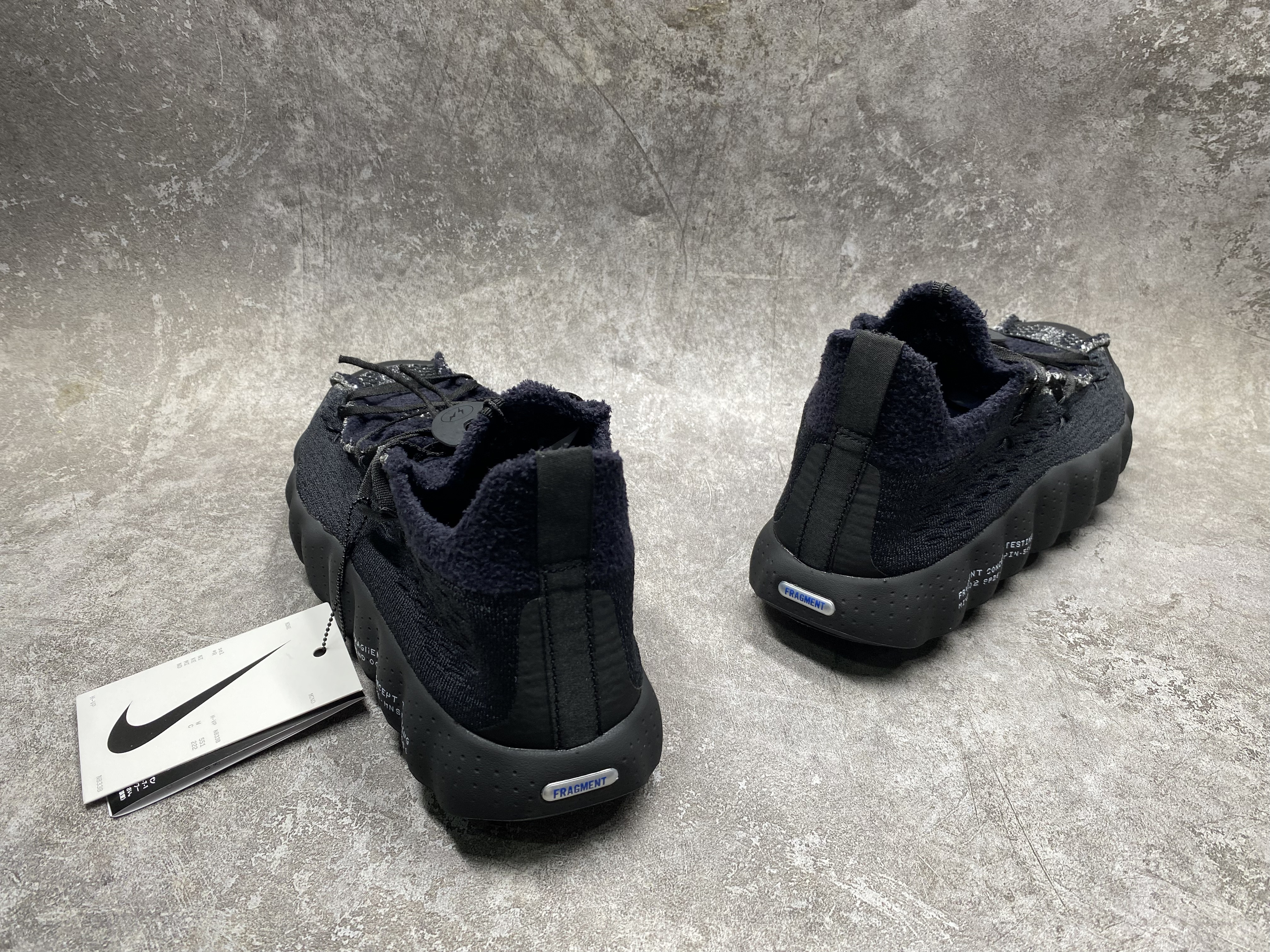 UA Nike Mind 002 Flyknit