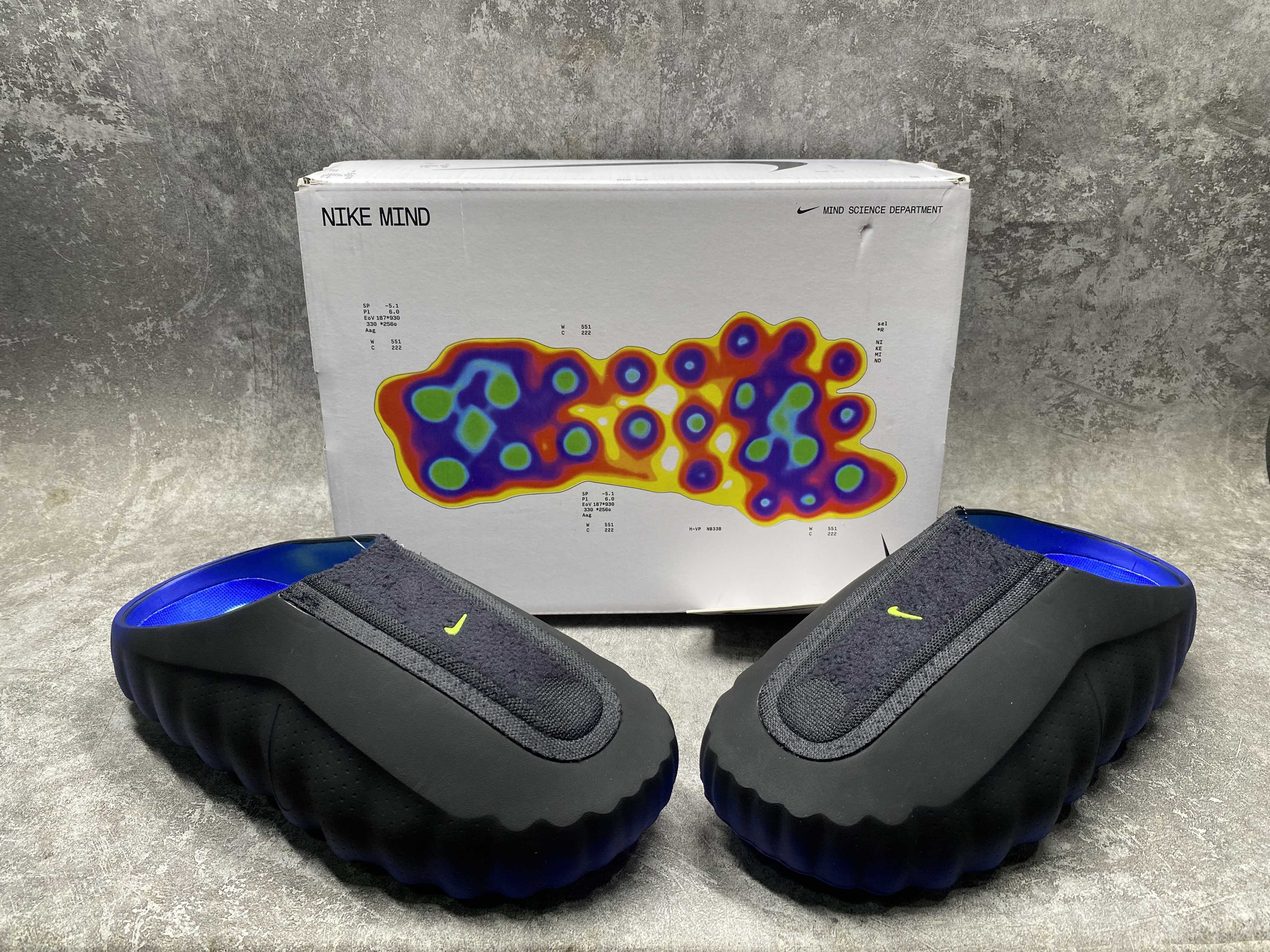 Nike Mind 001 Slide (Runs one size small)