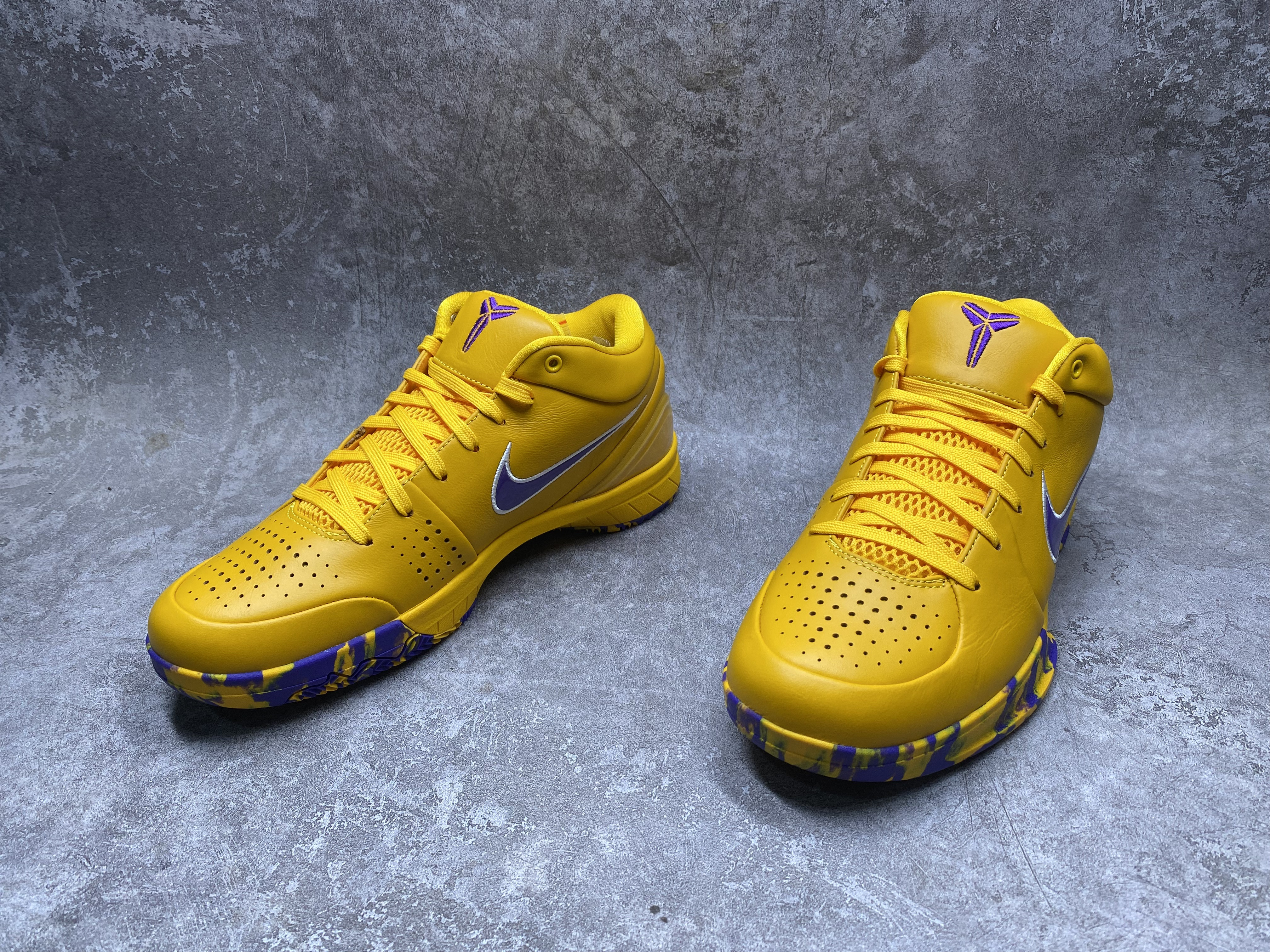 UA NIKE ZOOM KOBE 4
