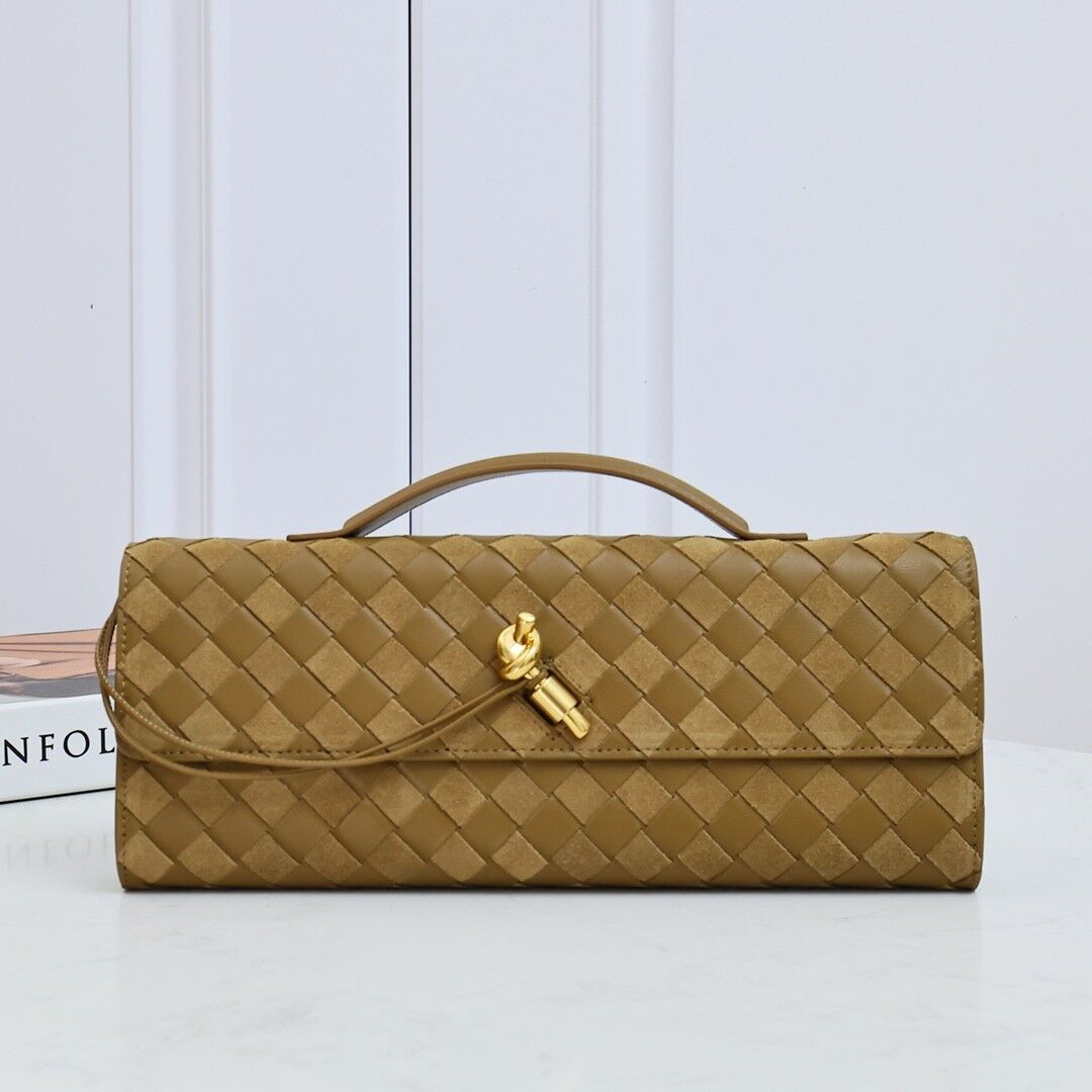 Bo*te*ga Ve*ne*ta Long Clutch Andiamo With Handle Fondant 31x13x3cm