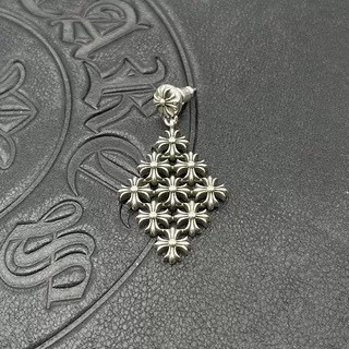 ch**me he**ts large Di*m*nd-shaped cross chain earrings