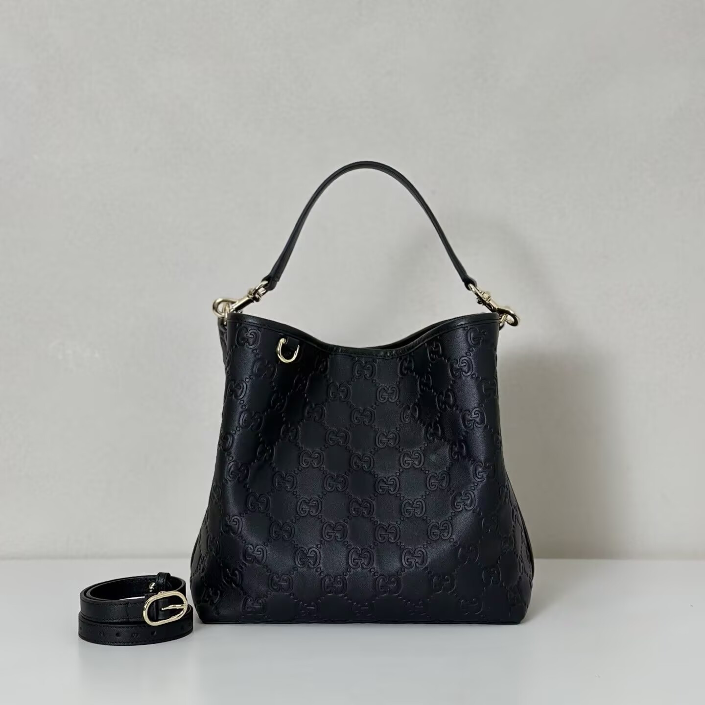 G*u*i GG Emblem Medium Bucket Bag 25x25x15.5cm