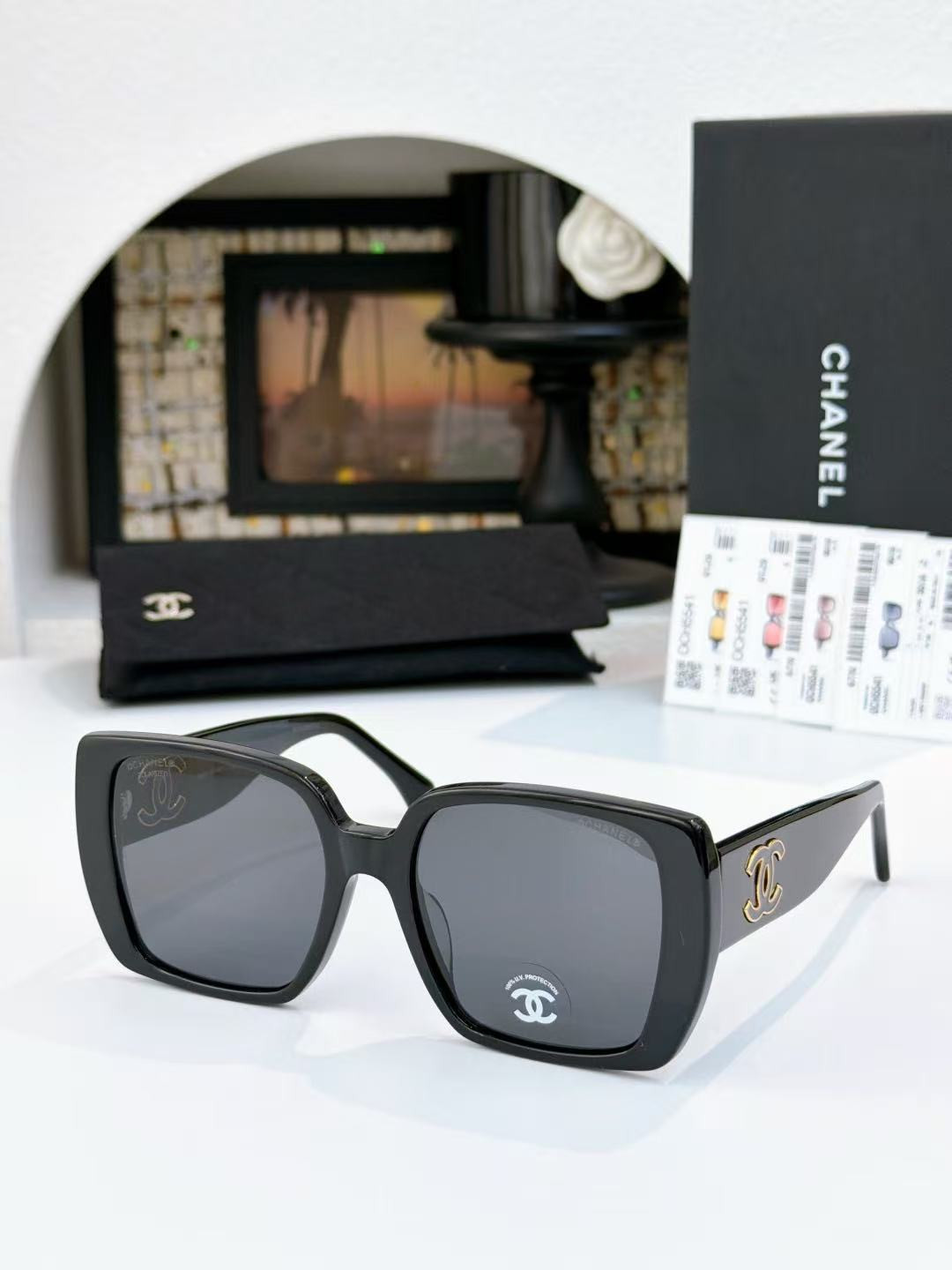 Ch*el glasses