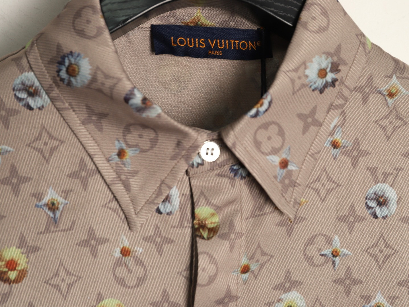 l0*is V*t0n 26ss short-sleeved shirts suit