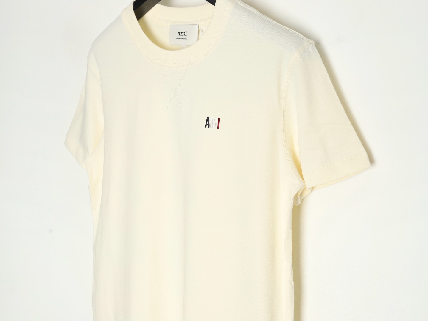 Ami Paris 25ss Short-sleeved T-shirt