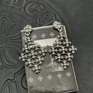 ch**me he**ts large Di*m*nd-shaped cross chain earrings