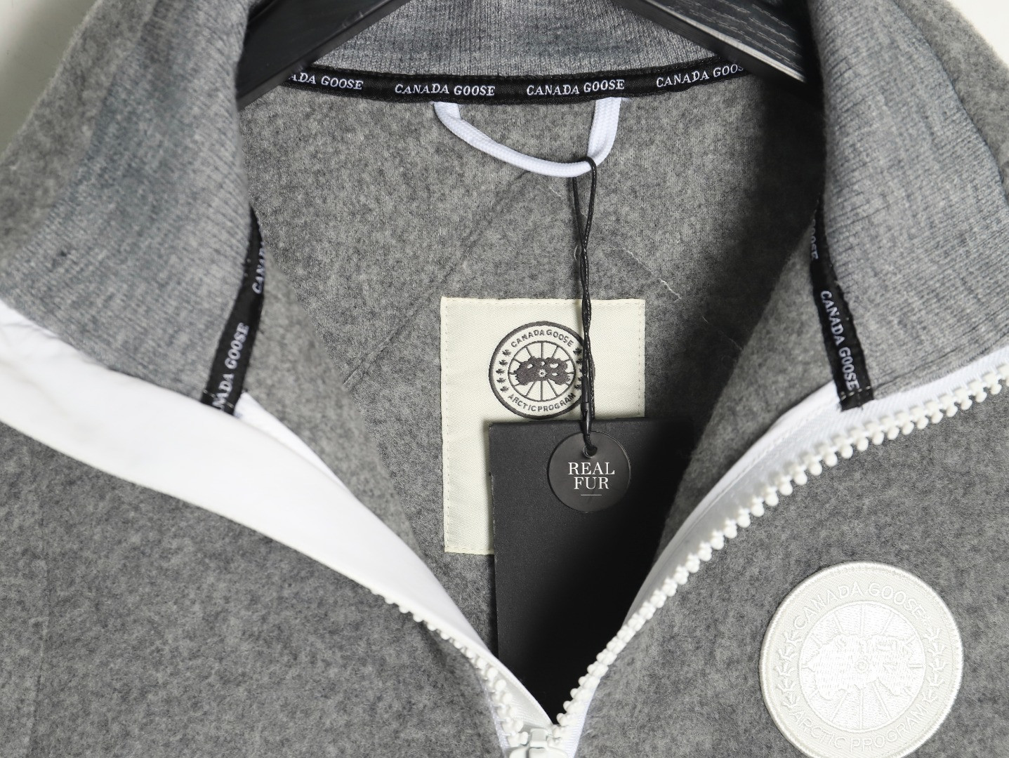 Can*a Go*e lambskin vest