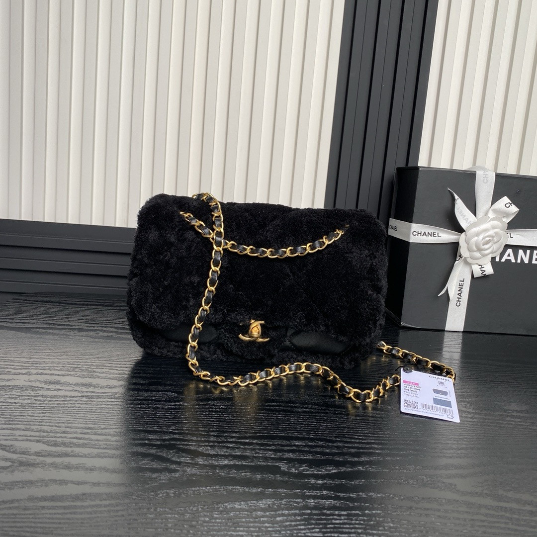 Ch*el Flap Bag 16 × 23.5 × 7.5 cm