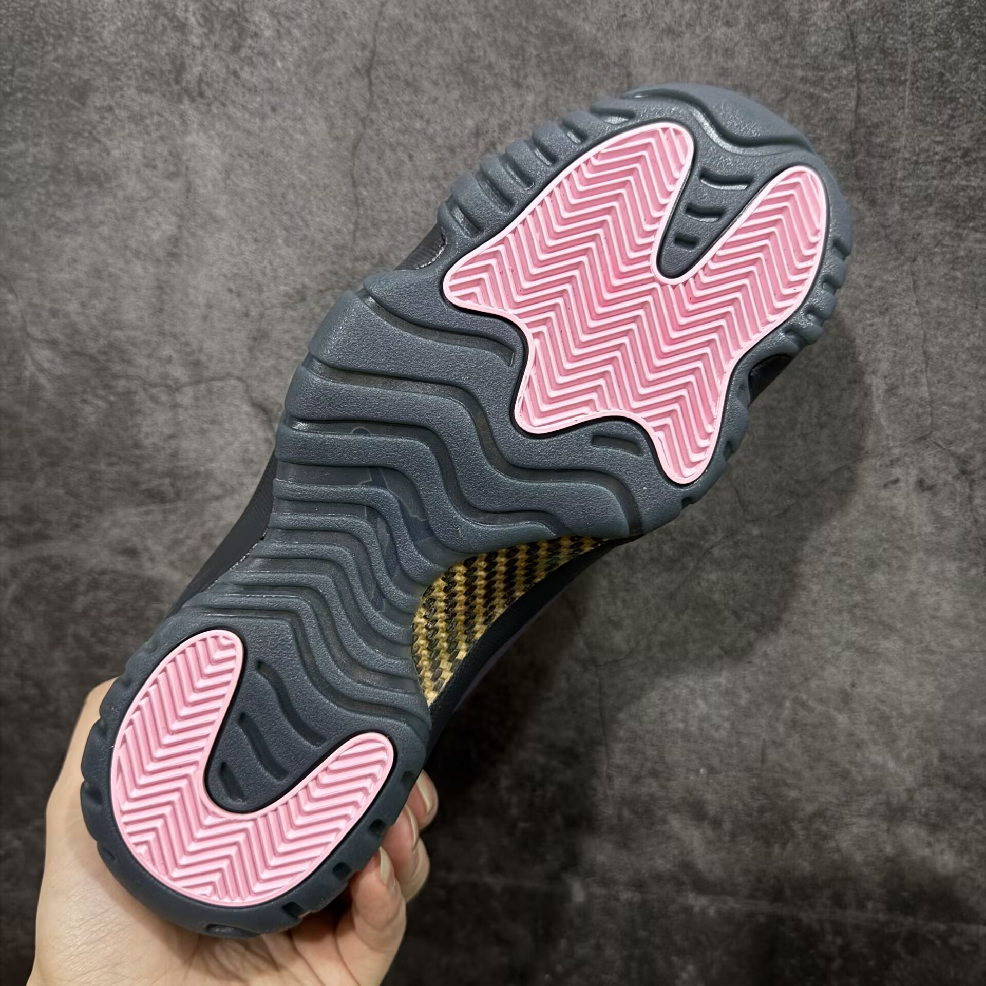 UA AIR Jordan 11 Retro