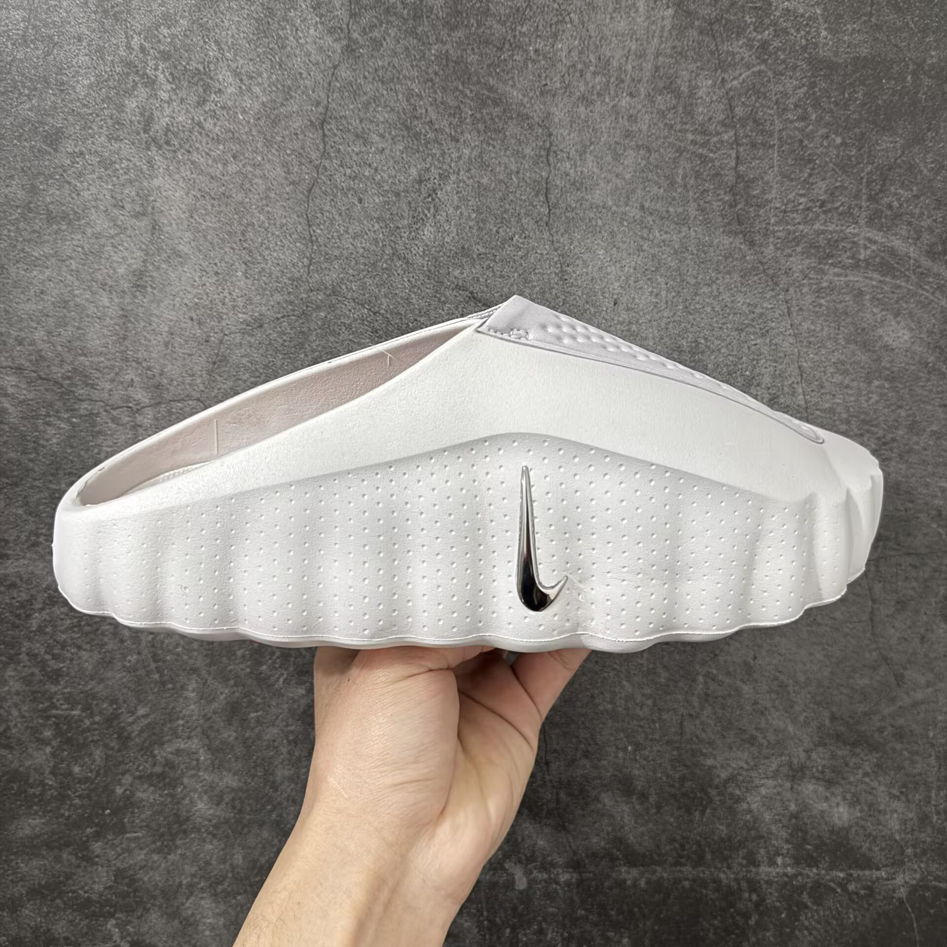 Nike Mind 001 Slide Light Smoke Grey (Runs one size small)