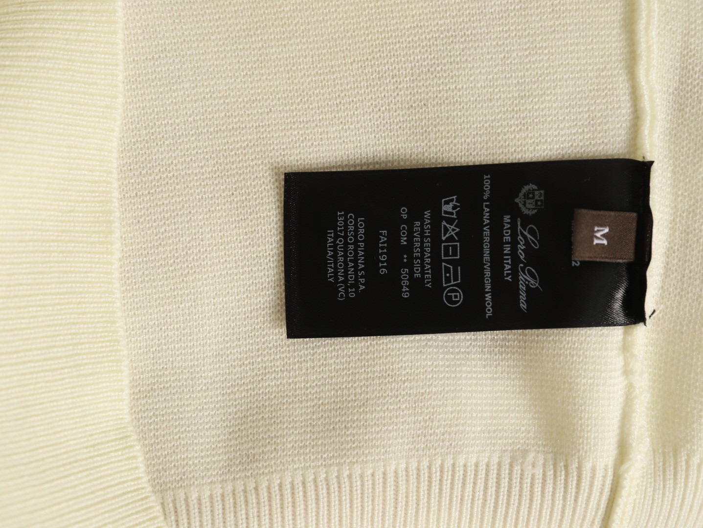 L**o p*ana lp sweaters