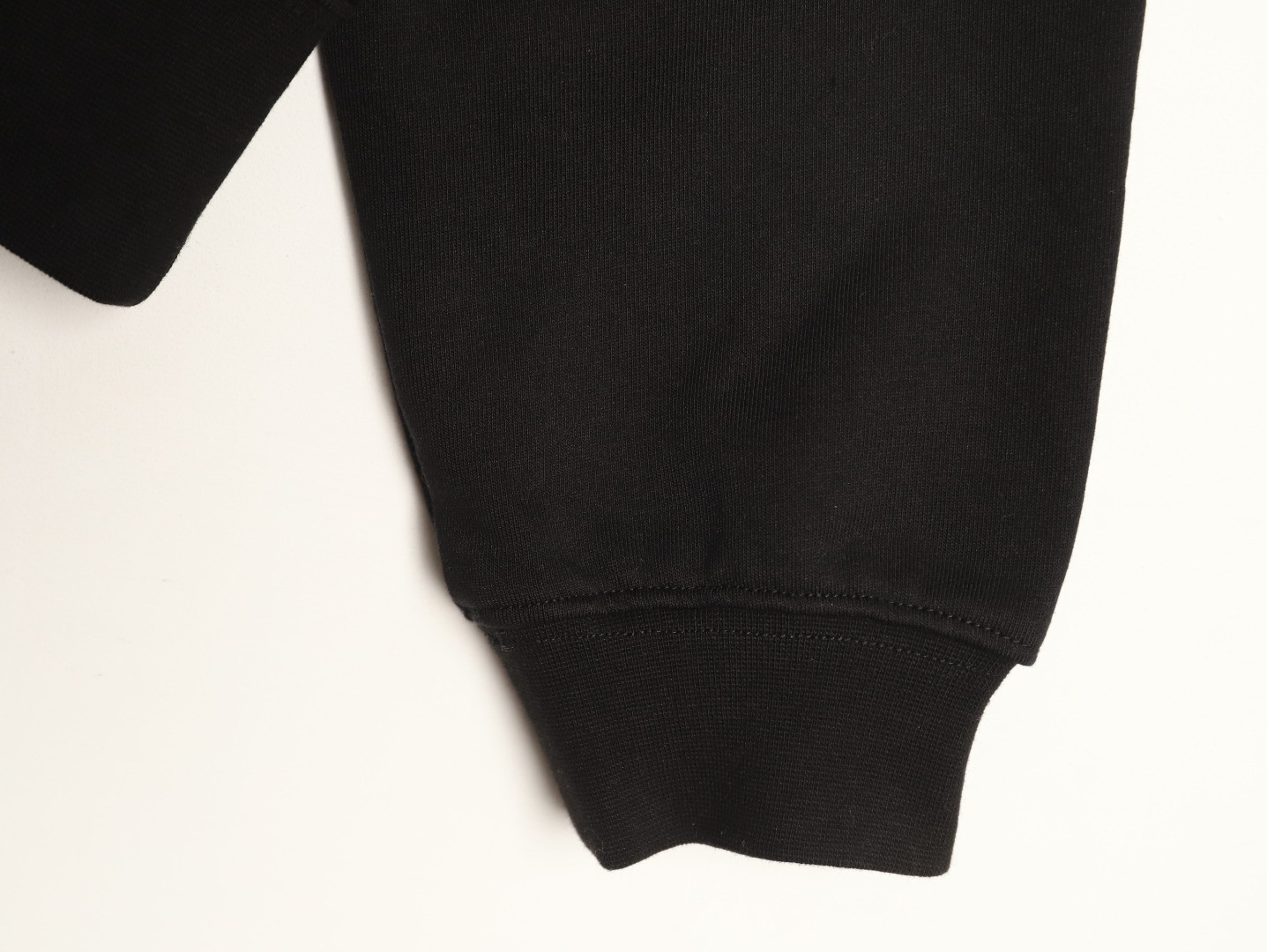 G*u*i guc hoodies