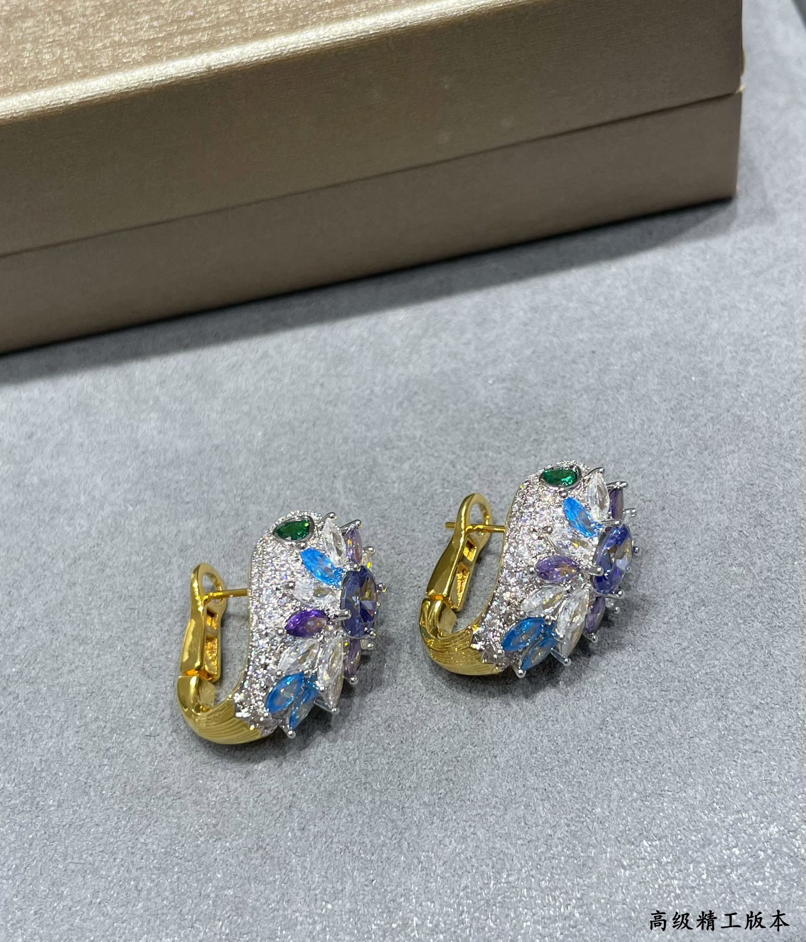 b*l*ai Di*m*nd princess snake earrings