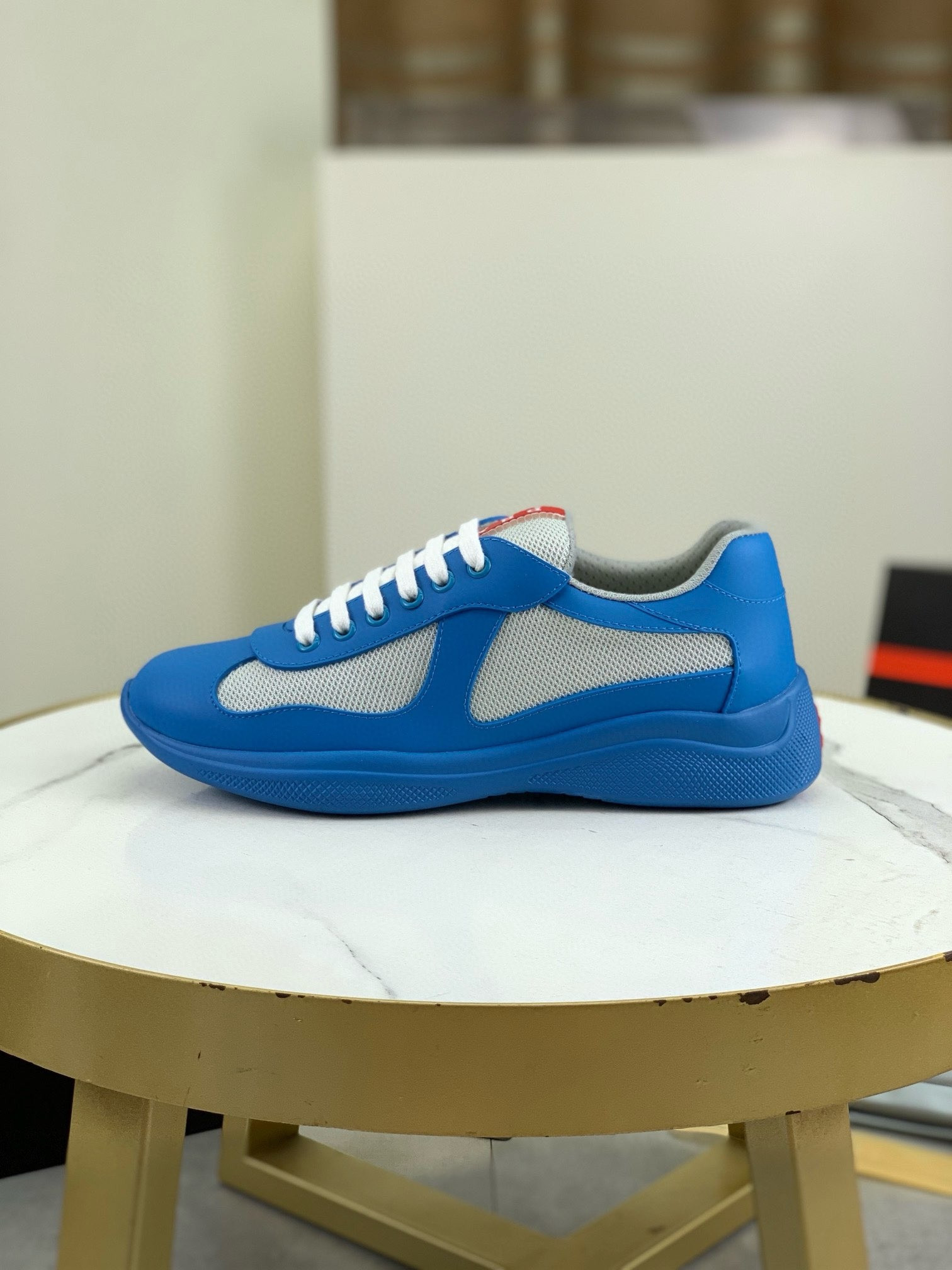 ua Pra*a america
