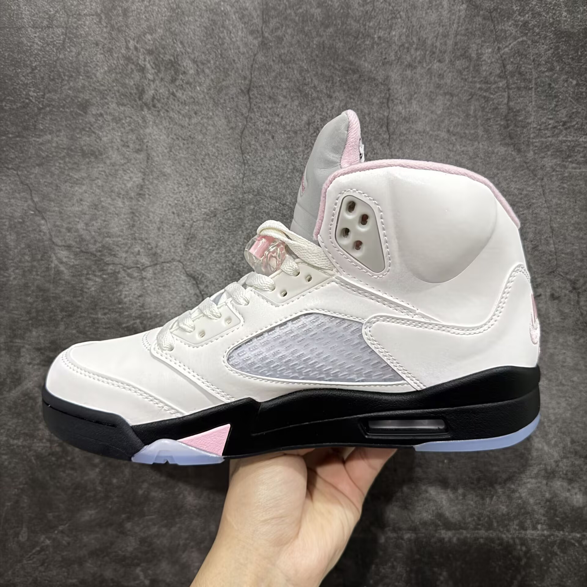 UA AIR Jordan 5 Retro 