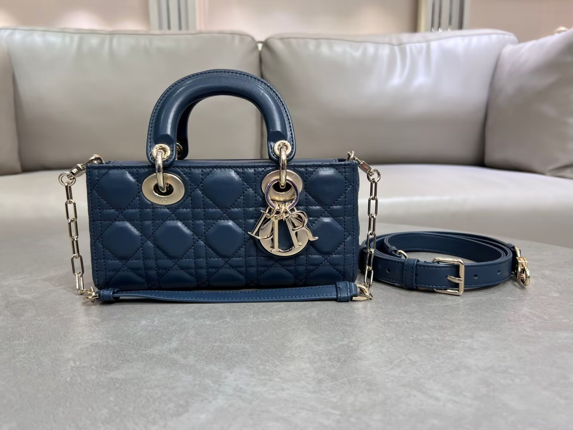 D*0r SAMLL D-JOY BAG 22.5 x 6 x 11.5CM