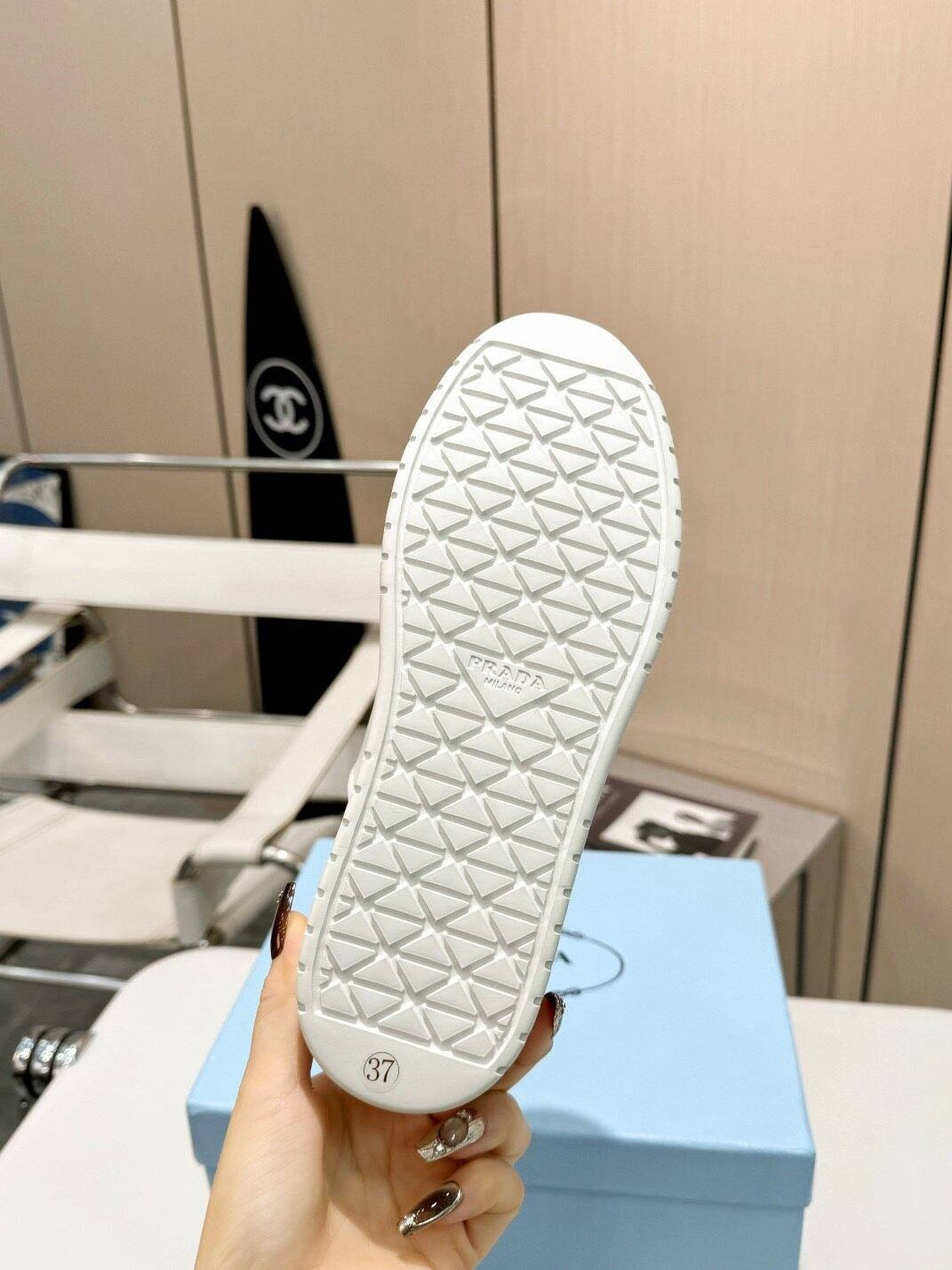 ua Pra*a downtown bold sneaker