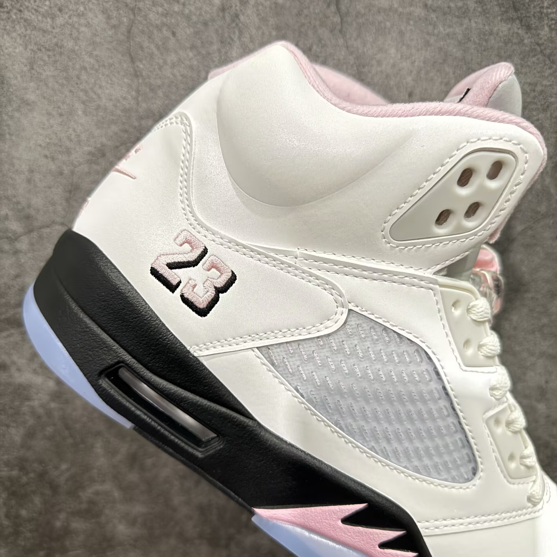 UA AIR Jordan 5 Retro 