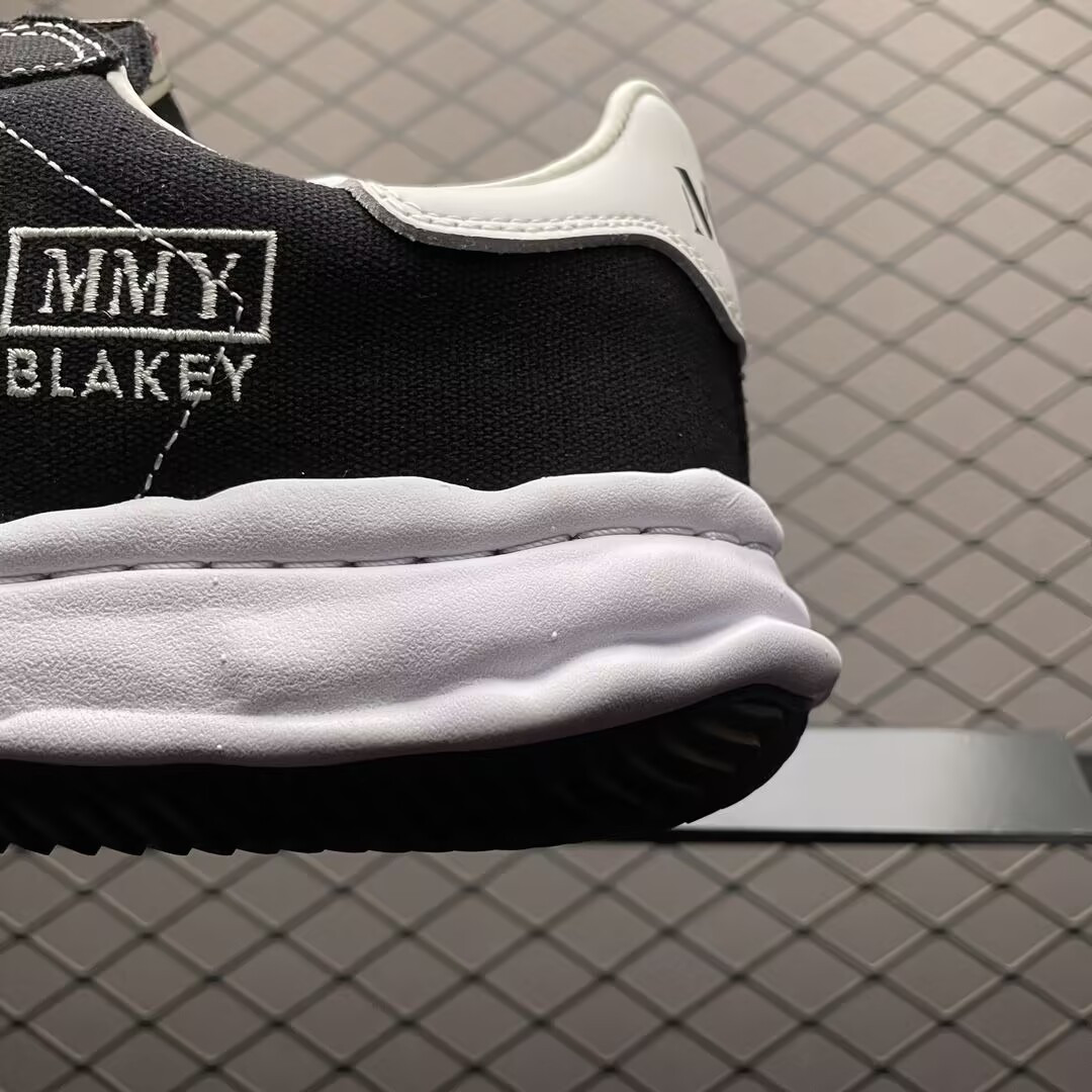 ua Ma*s*n mihara yasuhiro "blakey" og sole canvas low-top sneaker