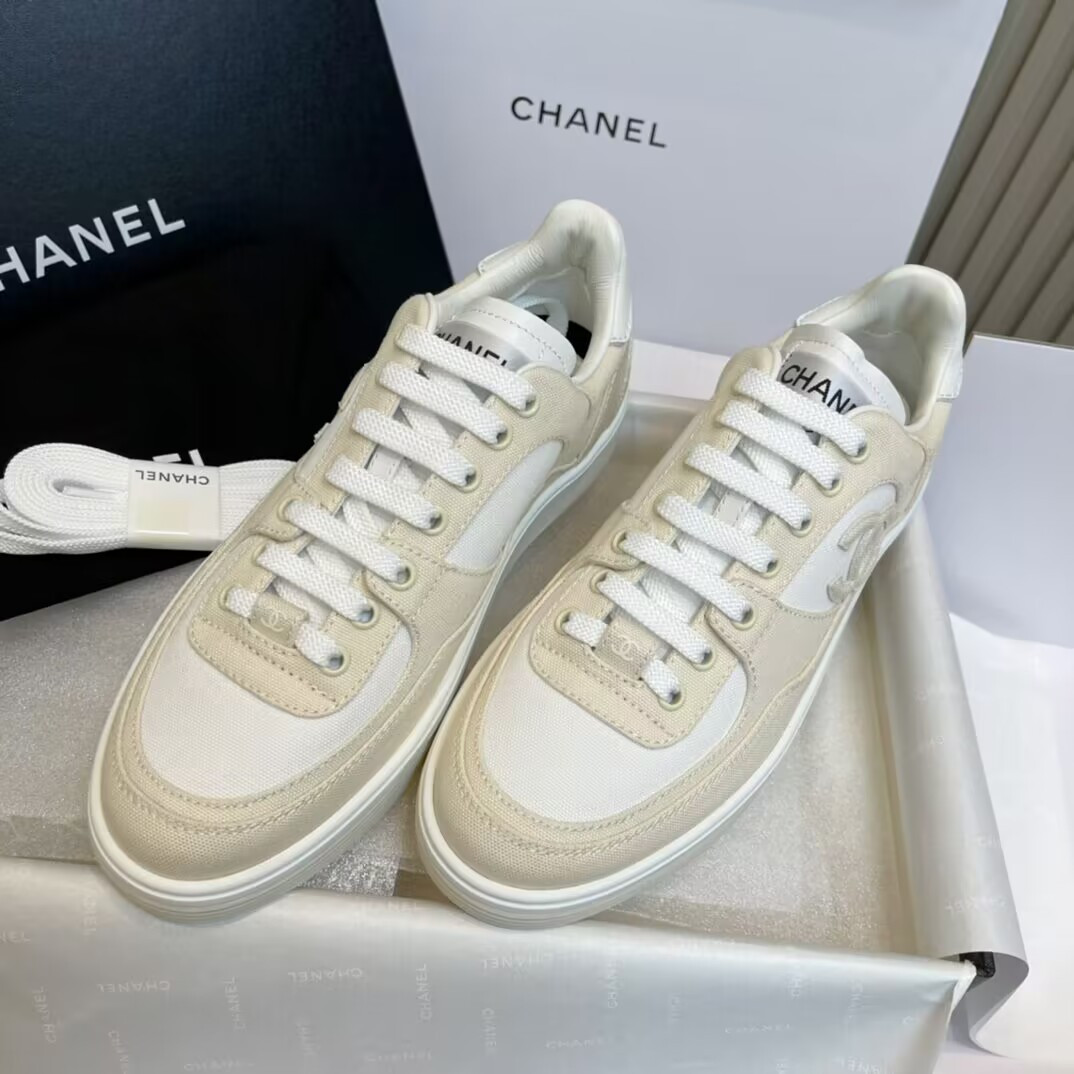 UA Ch*el SNEAKER