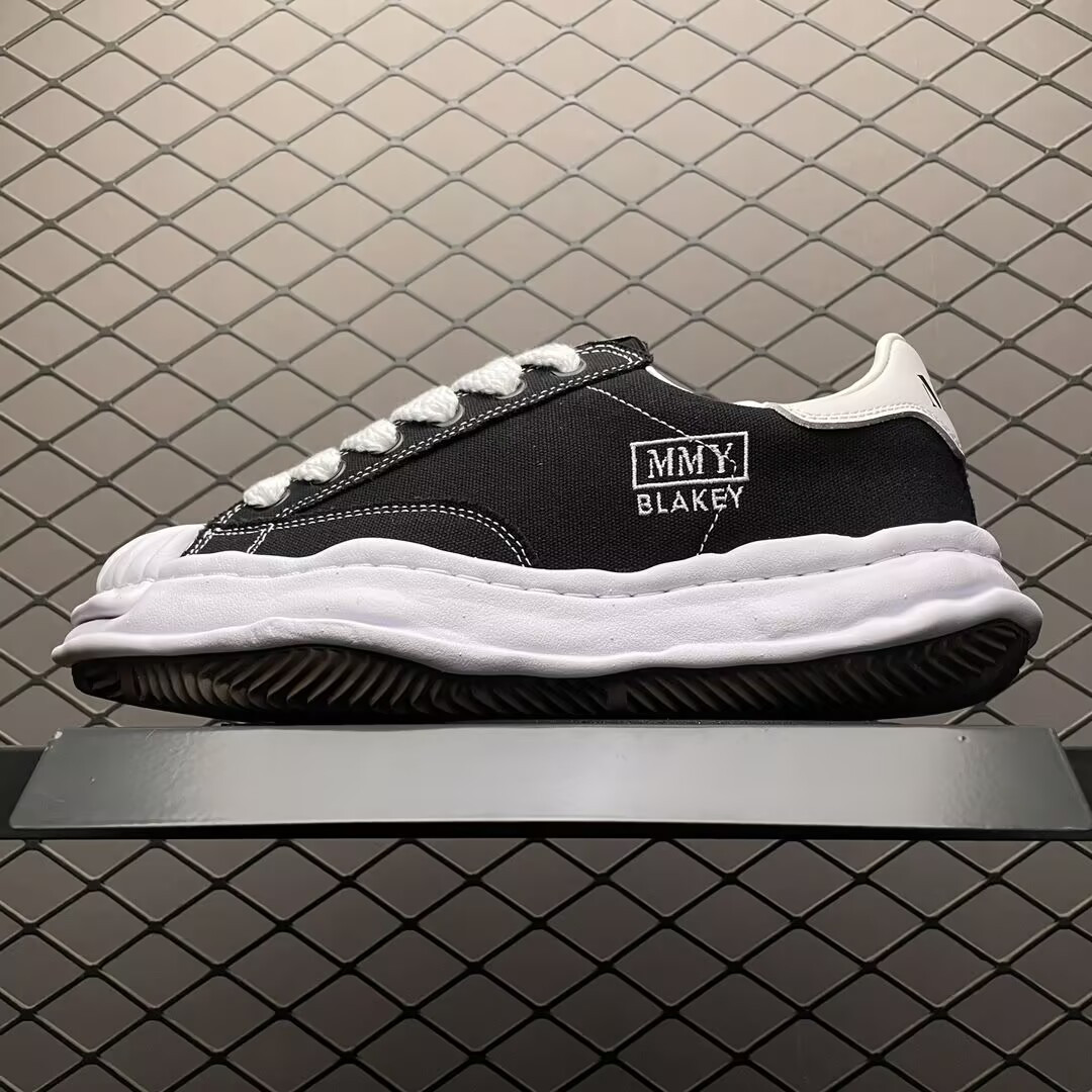 ua Ma*s*n mihara yasuhiro "blakey" og sole canvas low-top sneaker