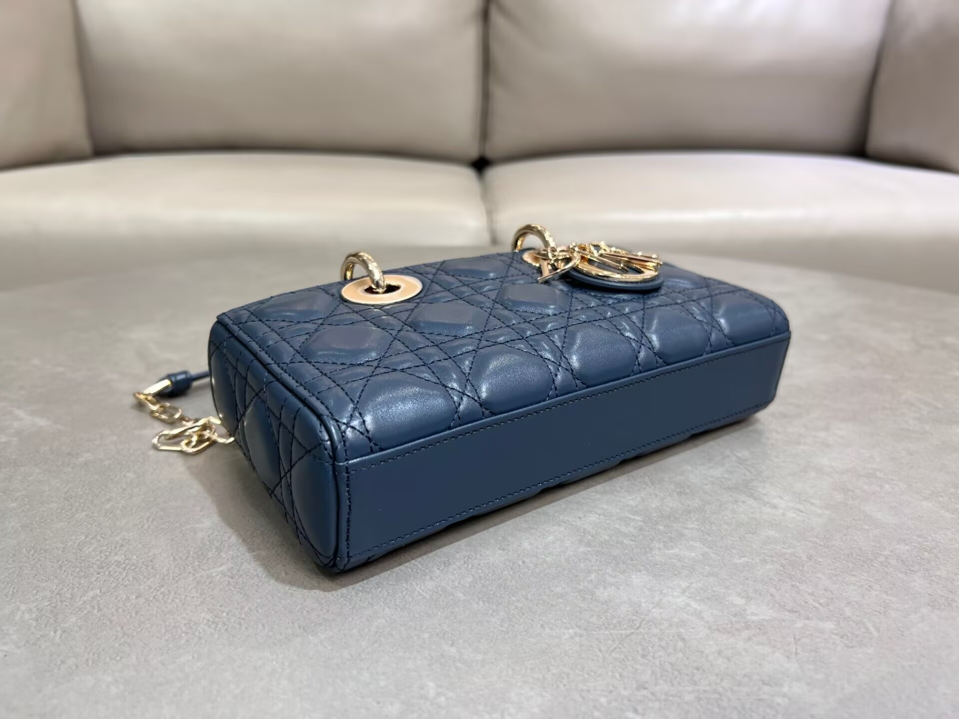 D*0r SAMLL D-JOY BAG 22.5 x 6 x 11.5CM