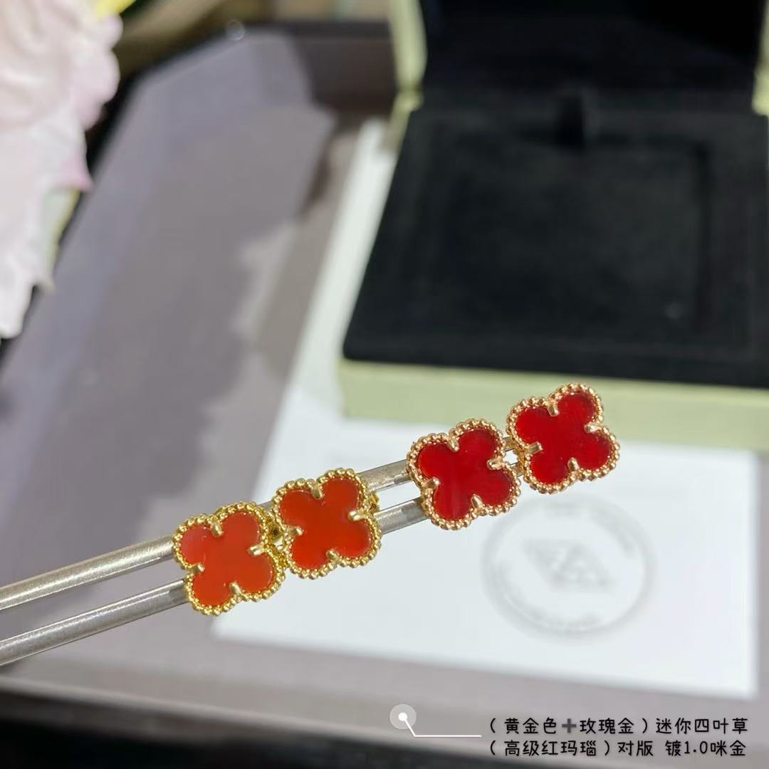 v*n cl*f & arpels preM1vm fritillaria four-leaf clover earrings 1cm