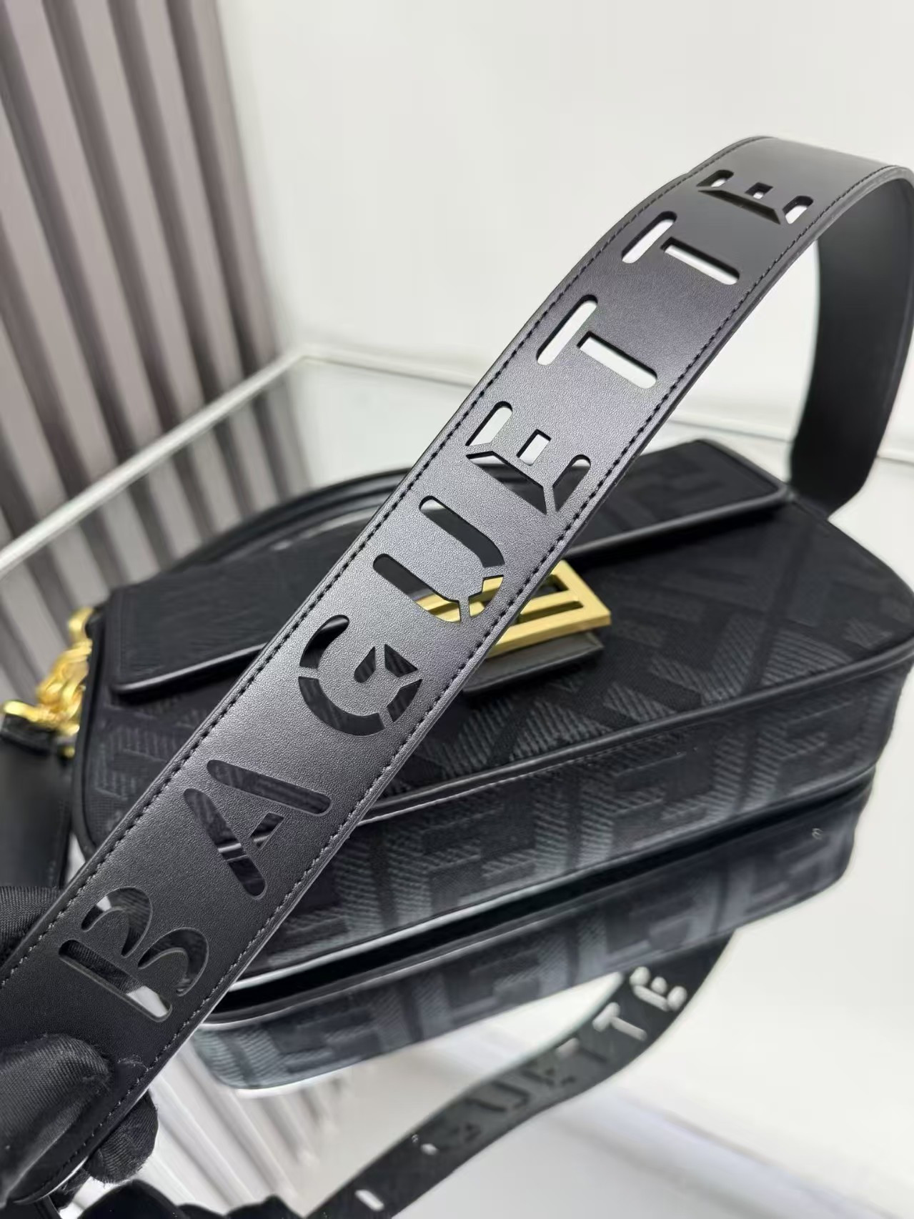 F**di canvas vitello king extra strap ff embroidered baguette 28x6.5x13.5cm