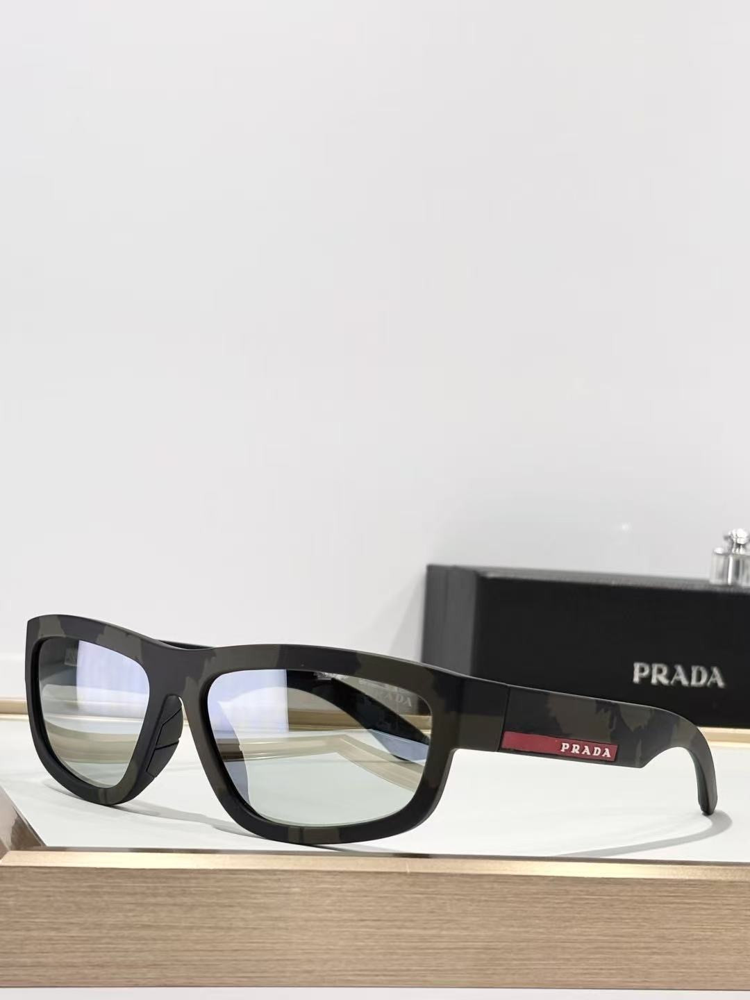 Pra*a glasses ps 05zs