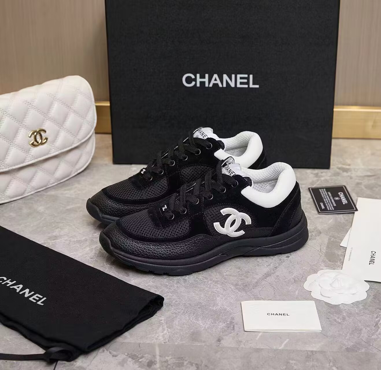 UA Ch*el SNEAKER