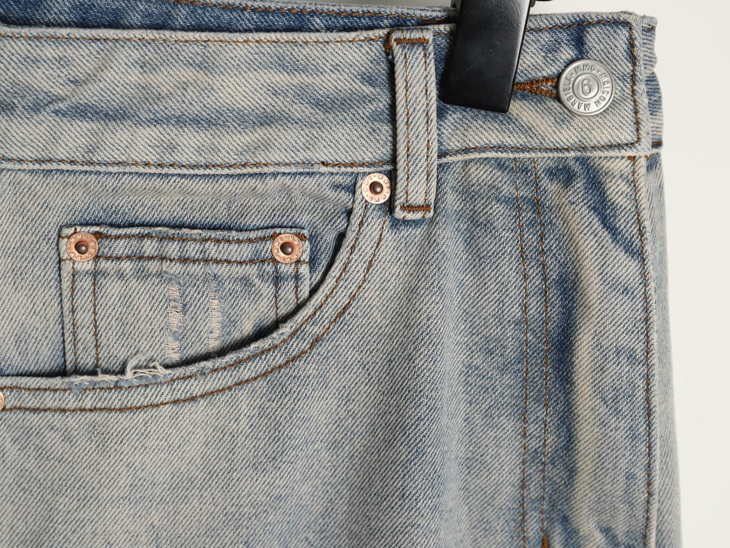 ma*s*n Ma*i*la mm6 jeans
