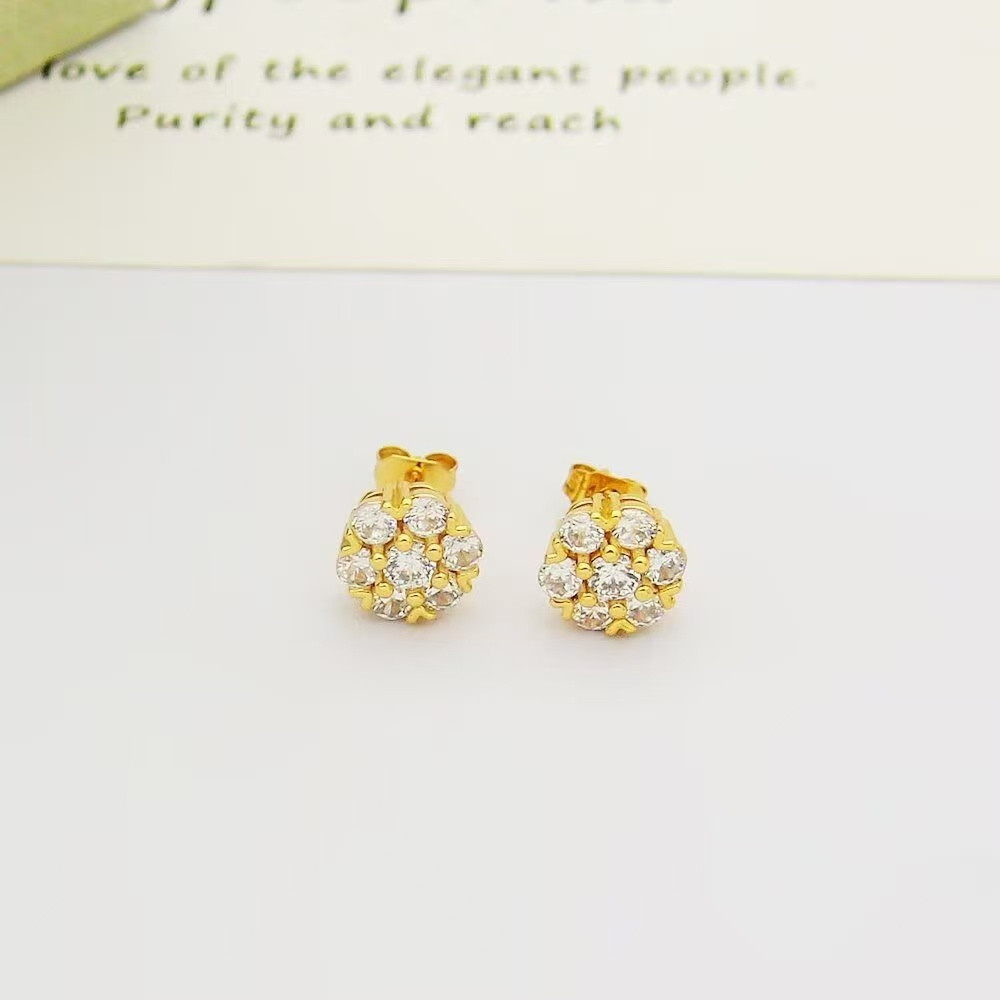 V*N CL*F & arpels fleurette earrings