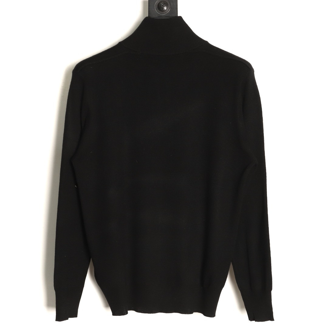 B**rry knitting sweaters