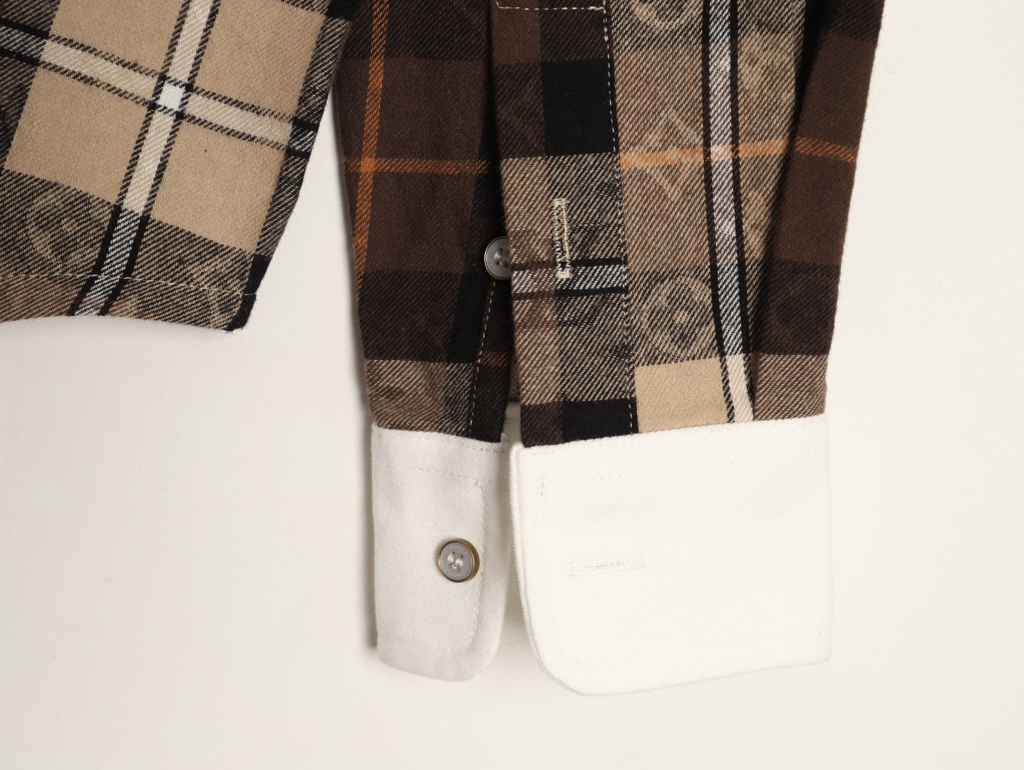 l0*is V*t0n long-sleeved shirts