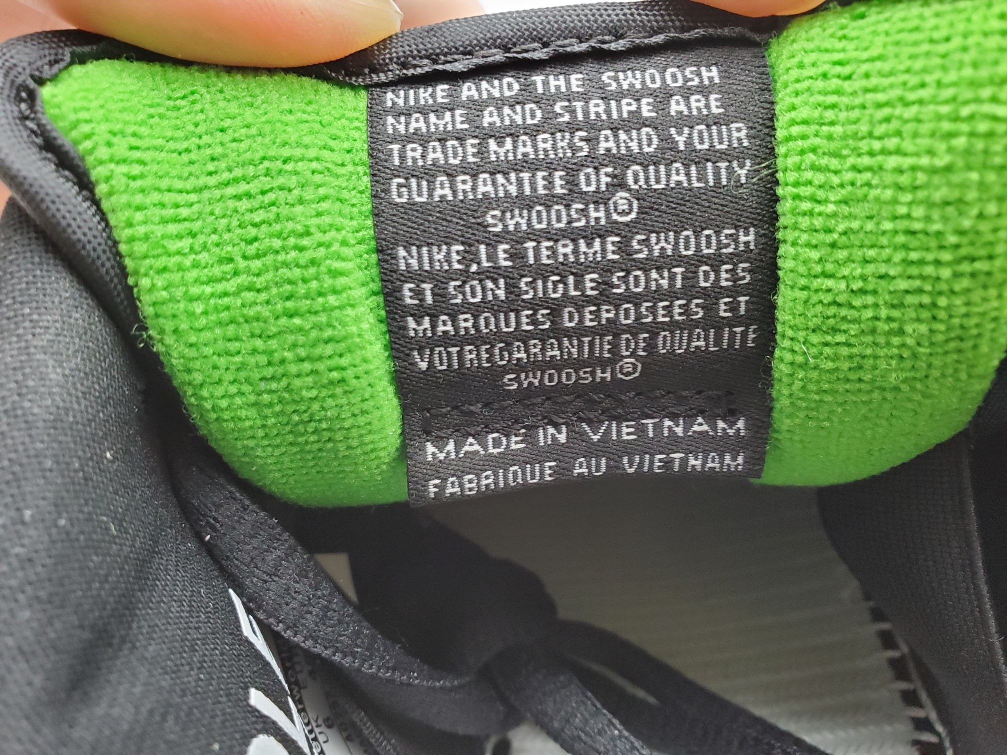 Nike SB Dunk Low Staple Panda Pigeon