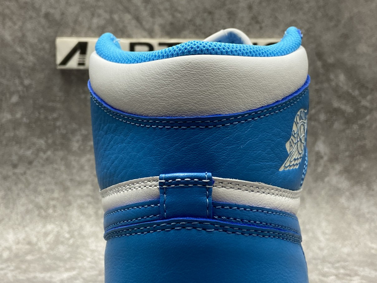 Air Jordan 1 Retro High UNC