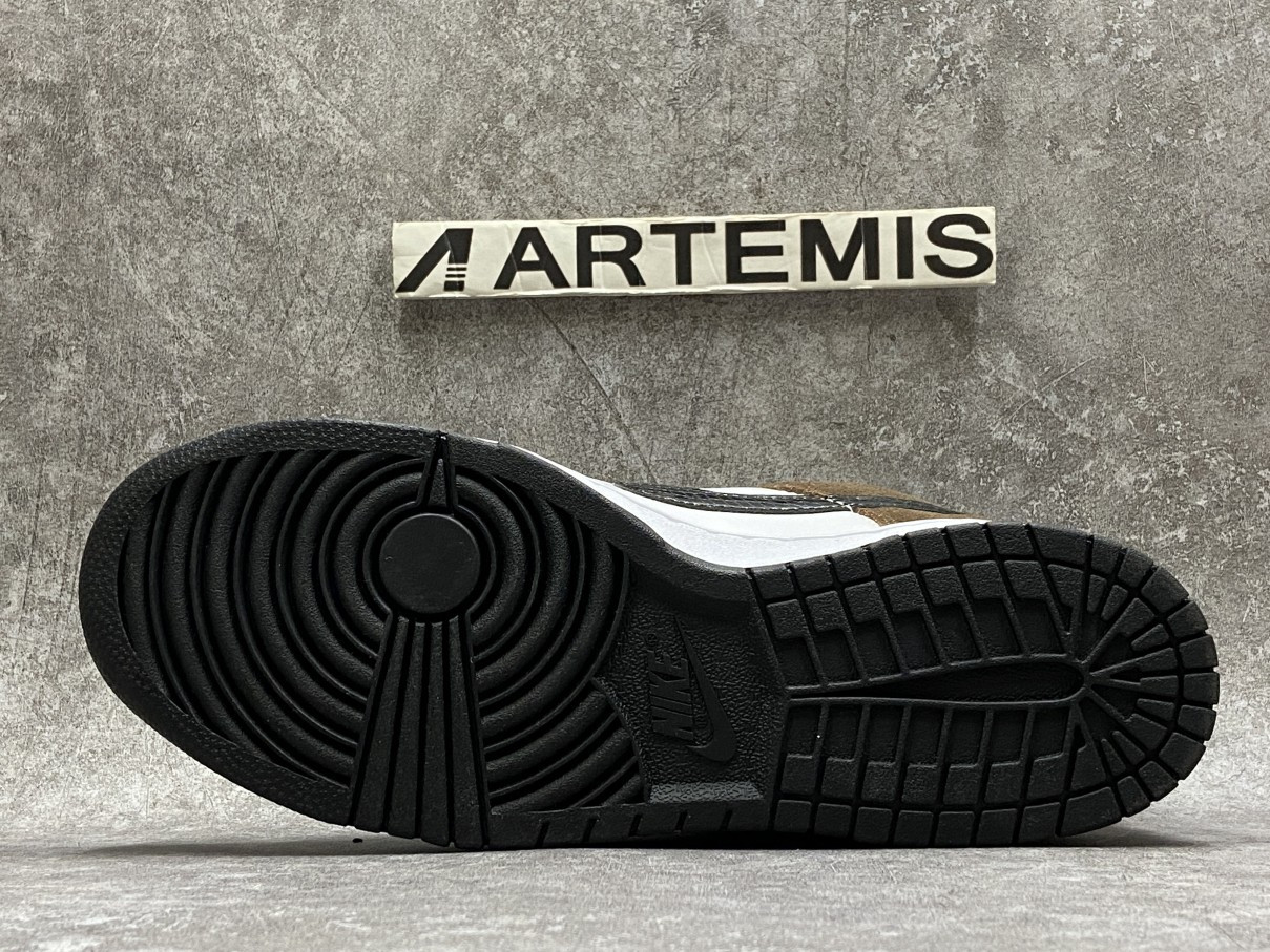 Nike SB Dunk Low White Black Trail End Brown